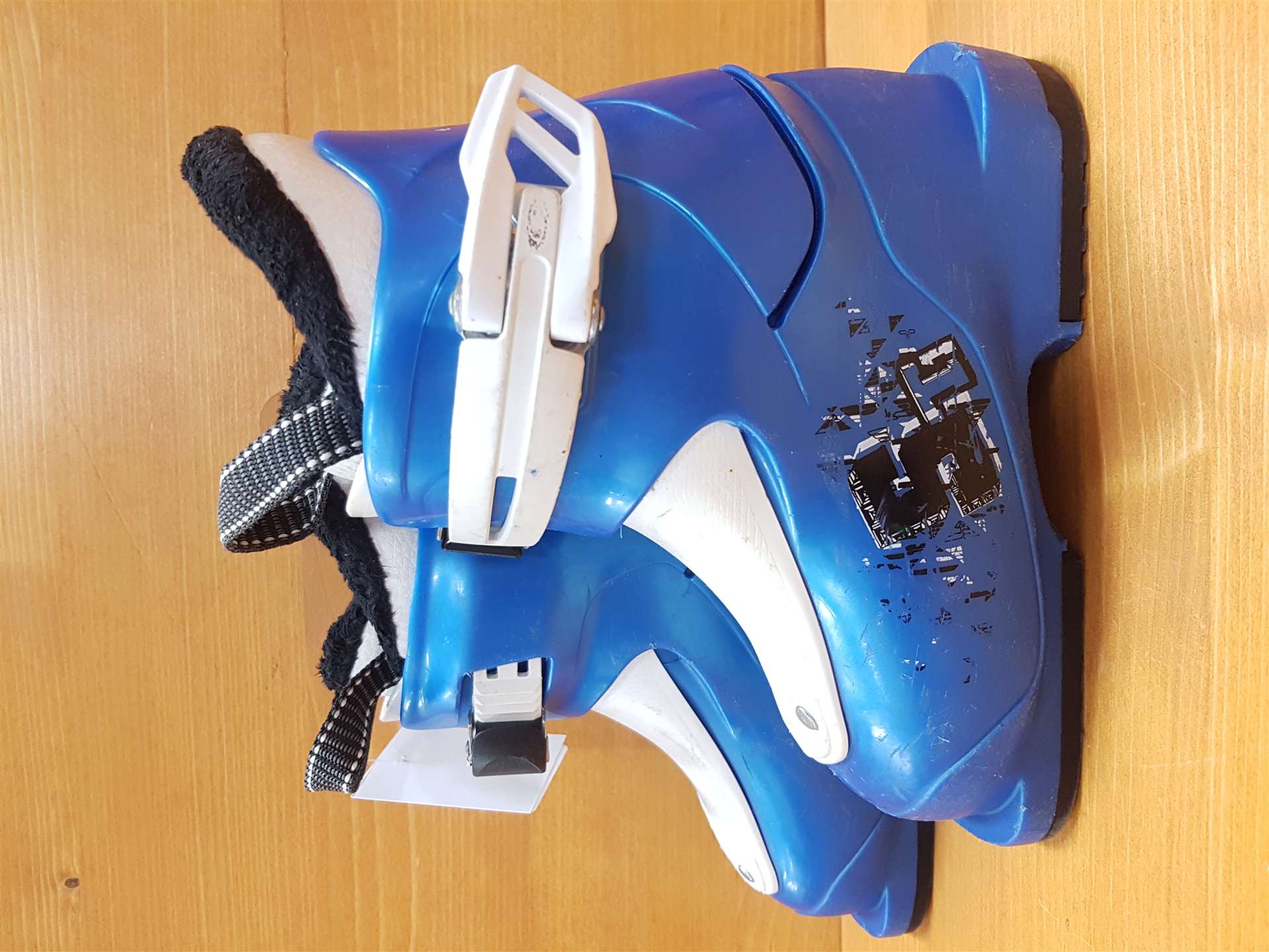 Použité lyžiarky SALOMON T1