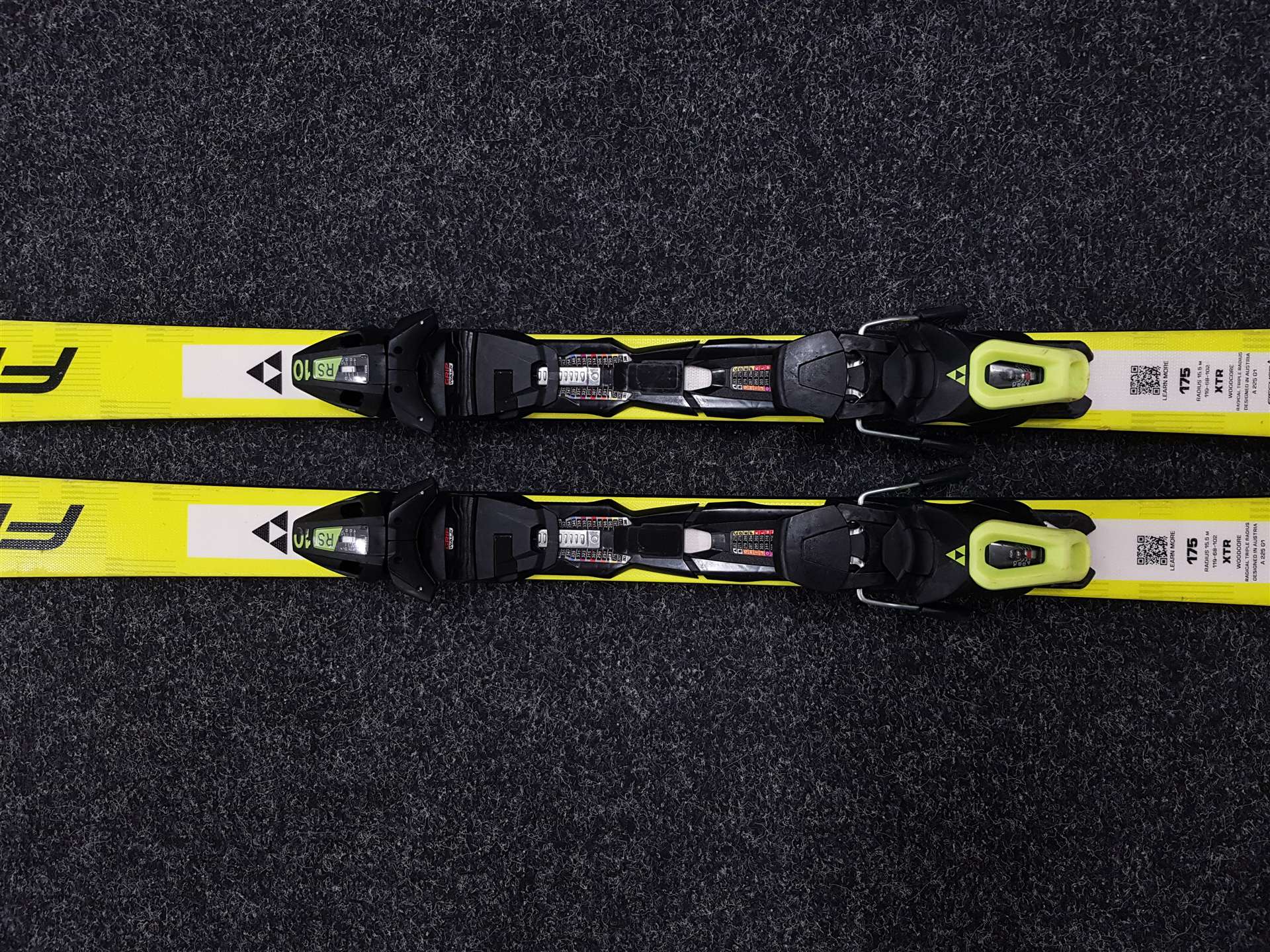 Gebrauchte FISCHER RC 4 PRO Ski + Fischer RS 10 Bindungen