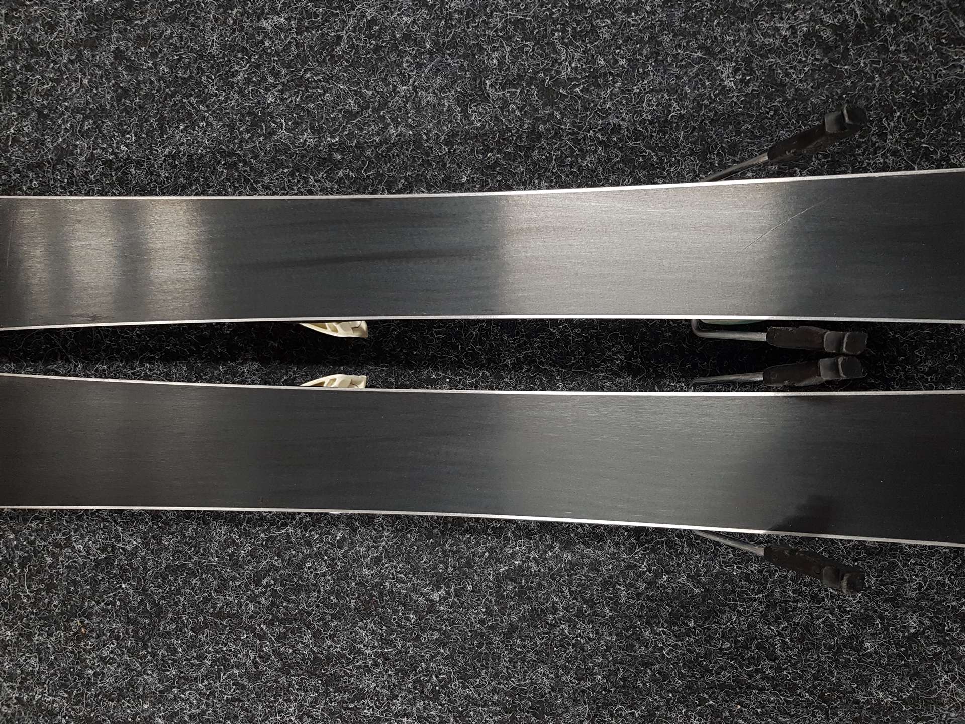 Gebrauchte Kinderski ATOMIC PISTE ROCKER + Bindungen Atomic 4.5