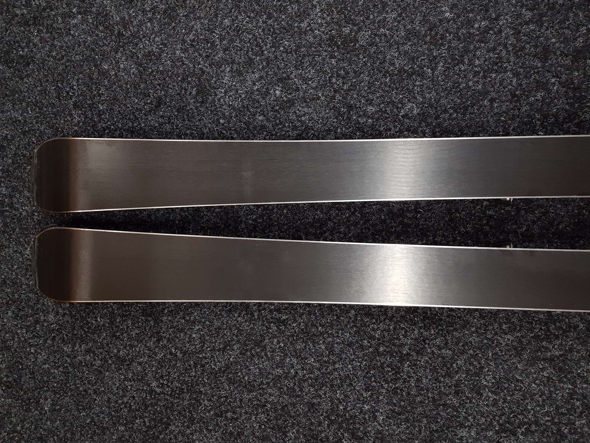 Schiuri Elan Active folosite + legături Elan 10