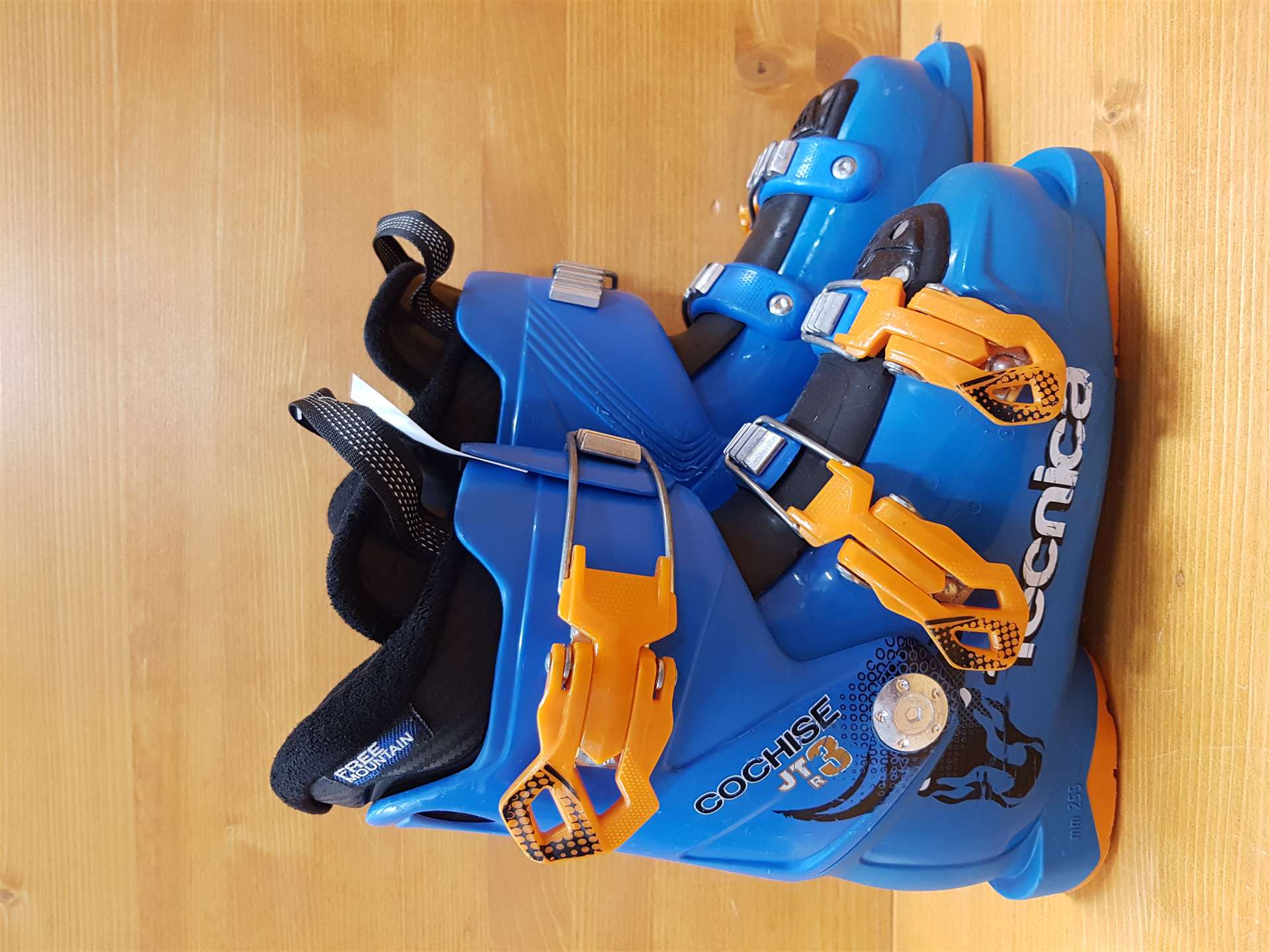 Použité lyžařky TECNICA Cochise JT3 R