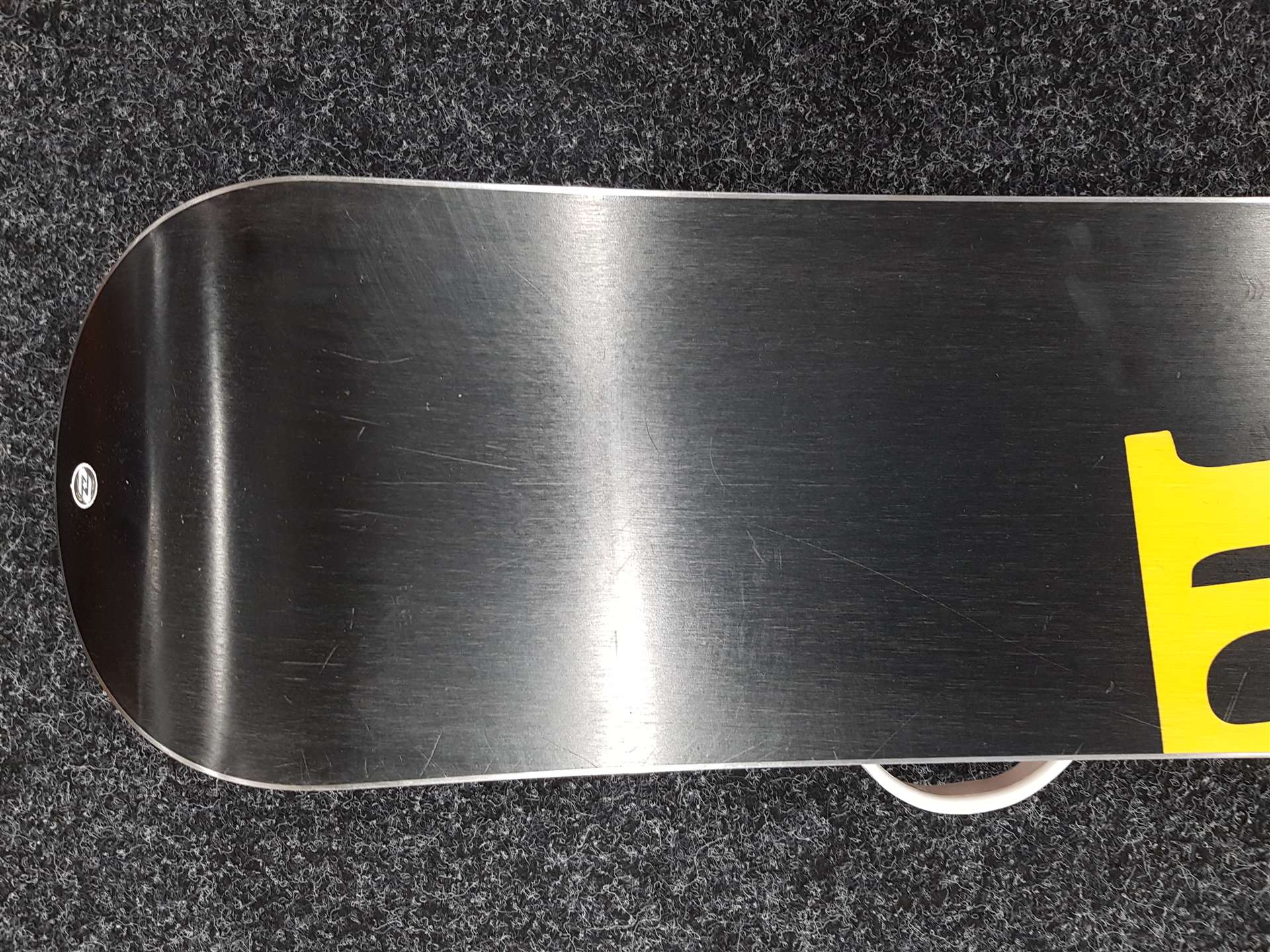 Gebrauchtes ELAN RSJ Snowboard + Spice Snowboards Bindungen Größe S