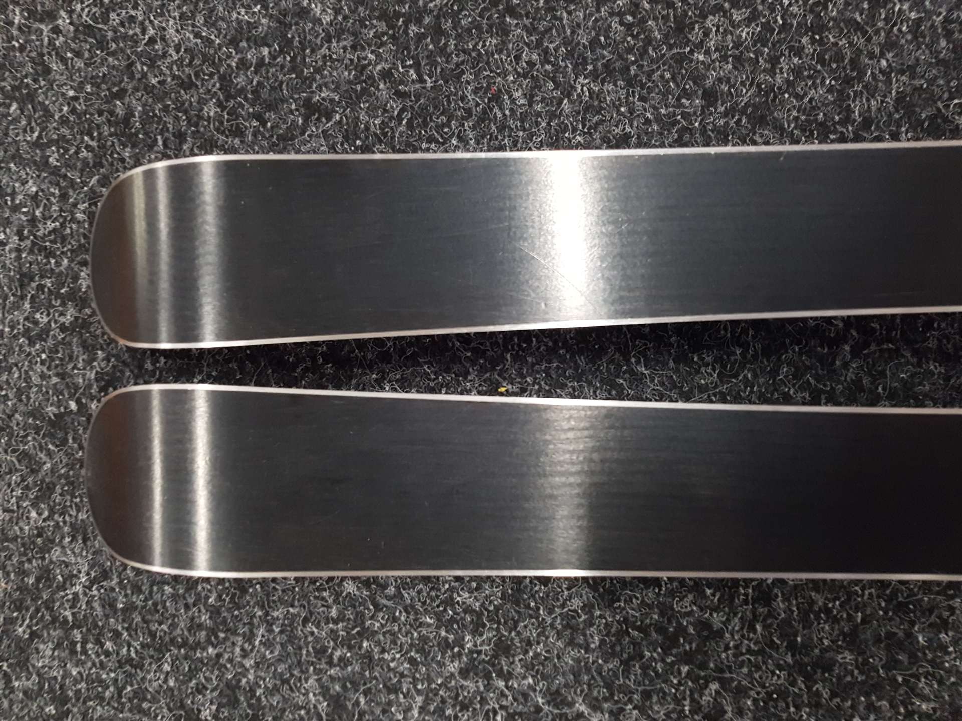 Skis enfant d'occasion VOLKL Racetiger JR 90 + fixations Marker 4.5