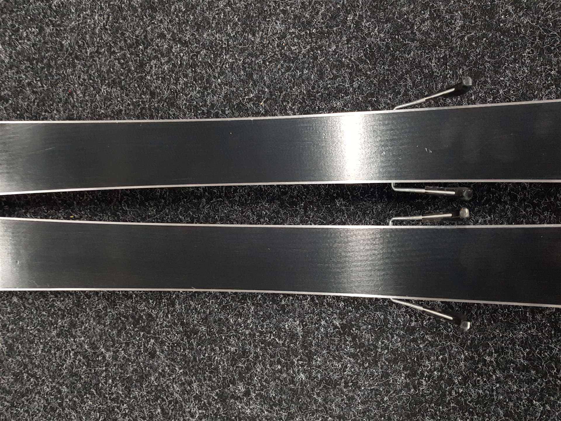 Skis enfant d'occasion VOLKL Racetiger JR 90 + fixations Marker 4.5