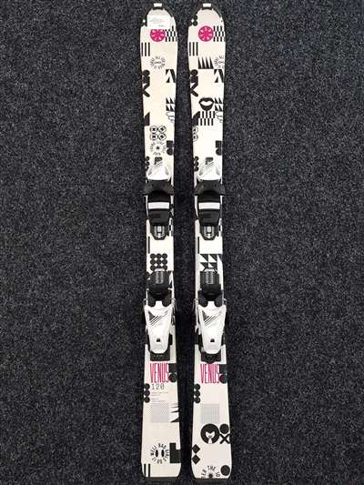 Skis enfant d'occasion SPORTEN Venus + fixations Tyrolia SLR 4.5