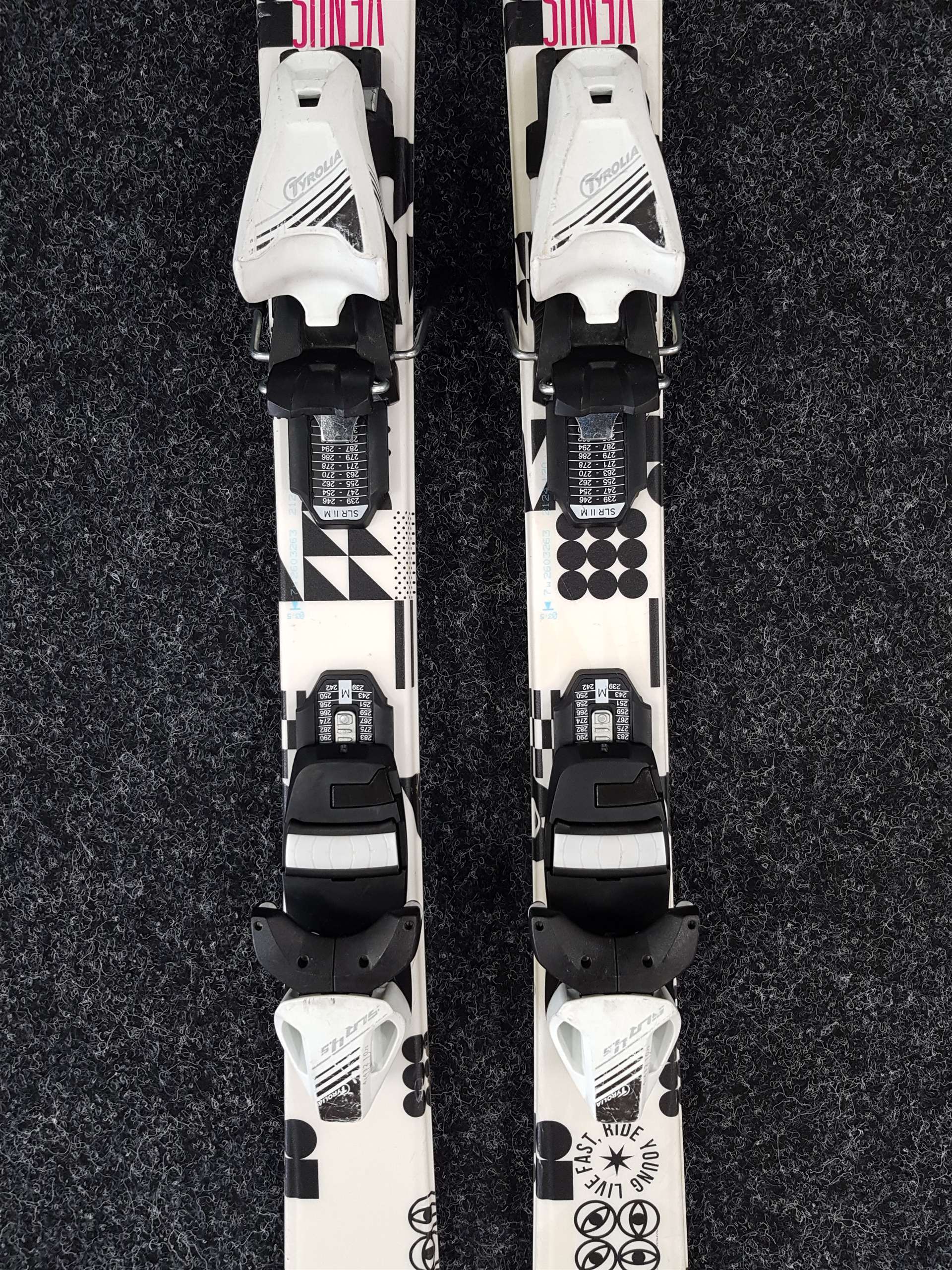 Skis enfant d'occasion SPORTEN Venus + fixations Tyrolia SLR 4.5
