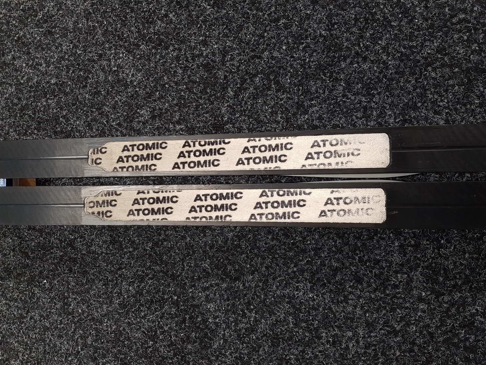 Schiuri de fond Atomic Skintec PRO C2 folosite + legături NNN Rottefella