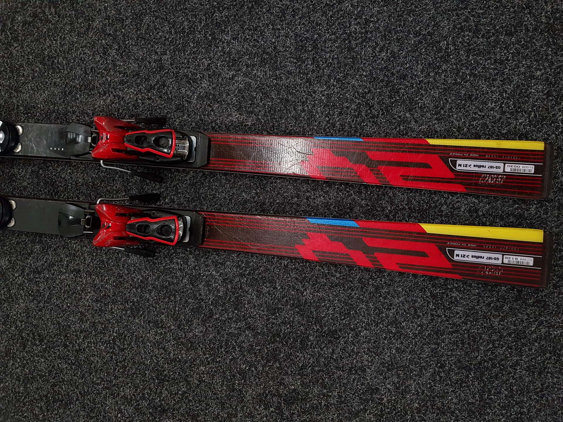 Bazárové lyže Salomon Equipe 2V Race