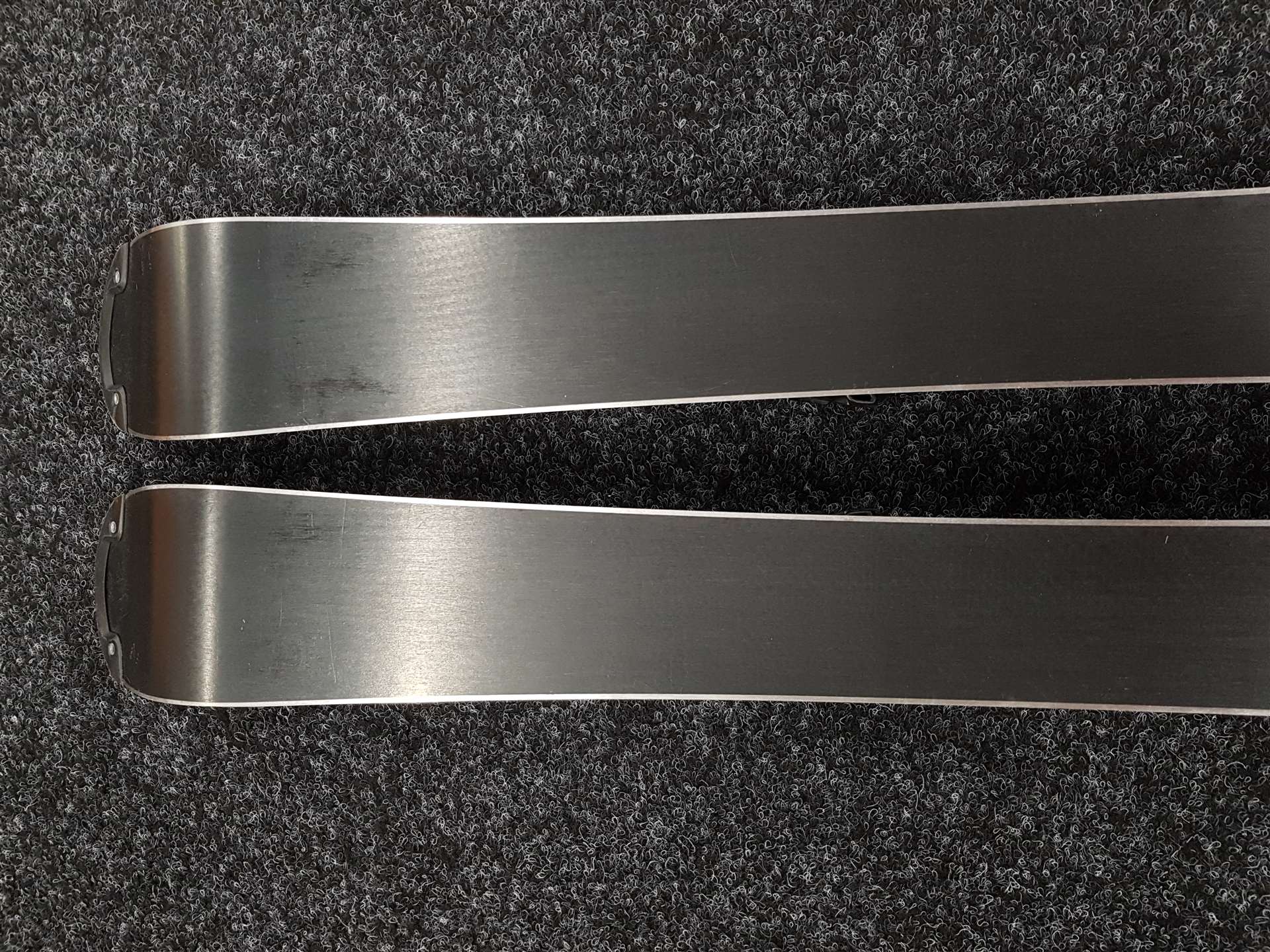 Gebrauchte NORDICA Dobermann Team Race Ski + Marker 4.5 Bindungen