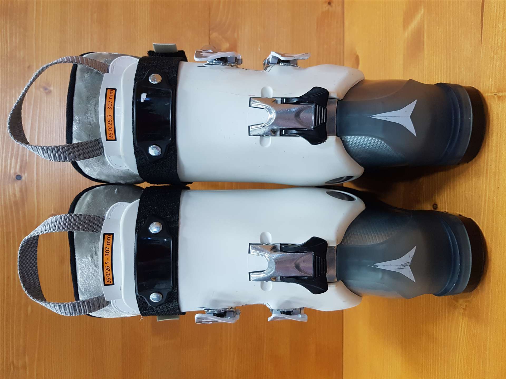 Clăpari de schi ATOMIC Waymaker Plus second-hand