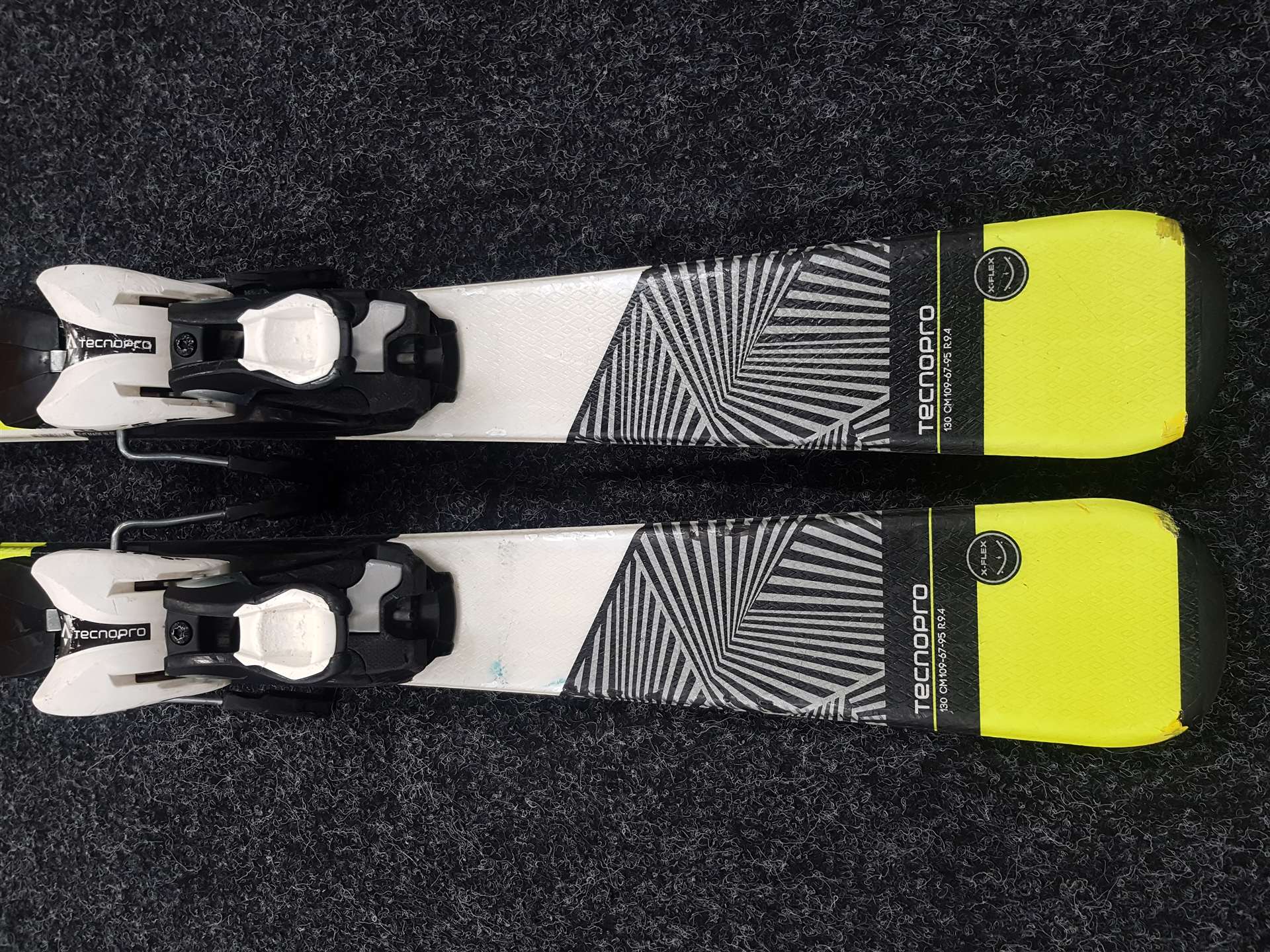 Skis enfant d'occasion TECNOPRO Team 66 + fixations Tecnopro TL75