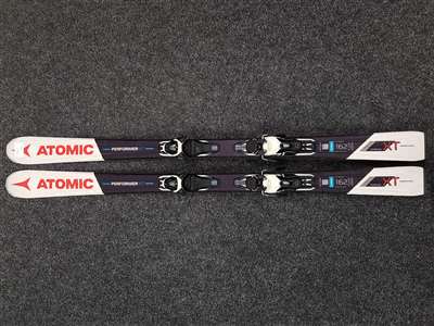 Esquís Atomic Performer XT usados