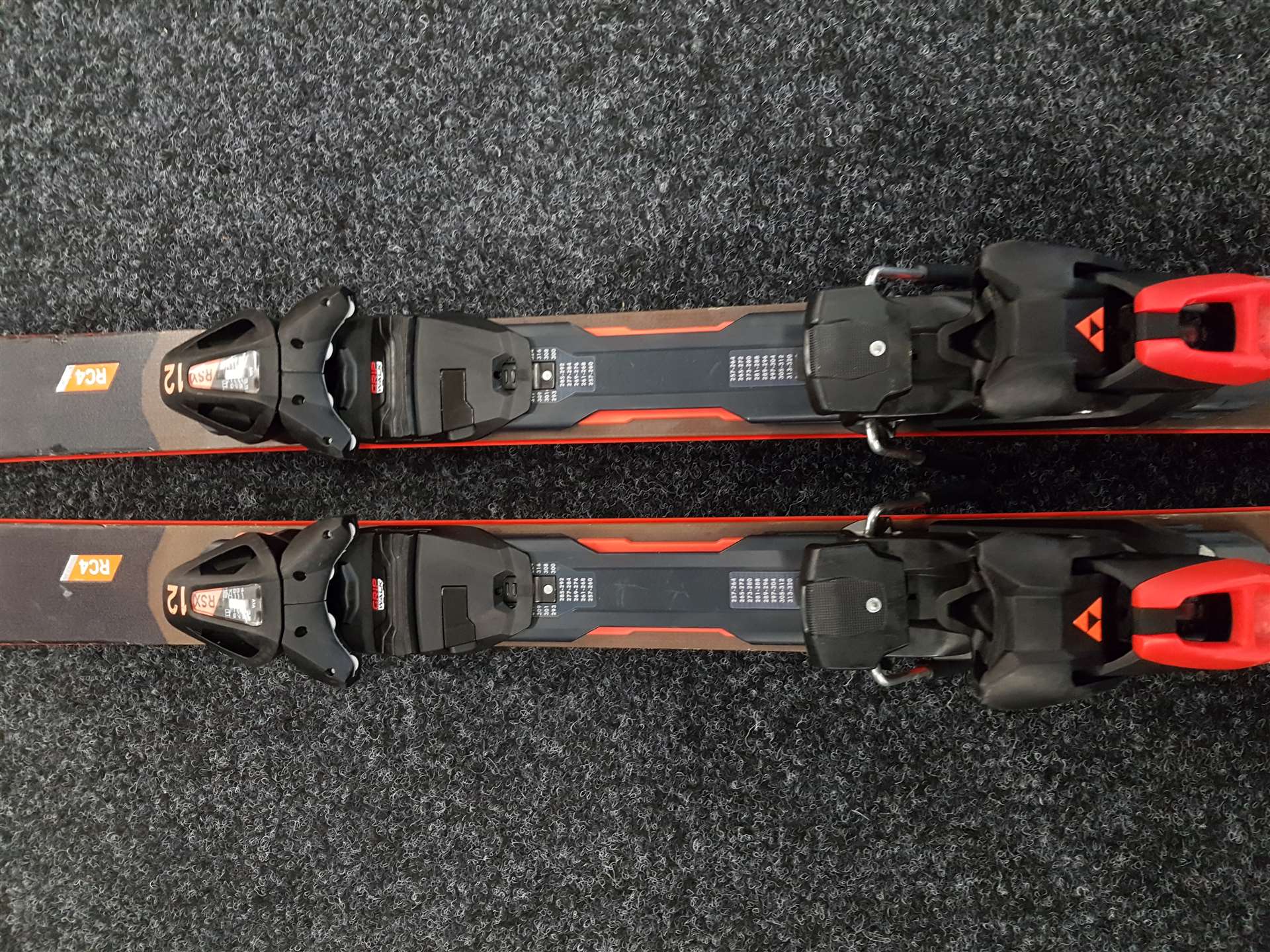 Używane narty FISCHER The Curv DTX RC4 + wiązania Fischer RSX 12