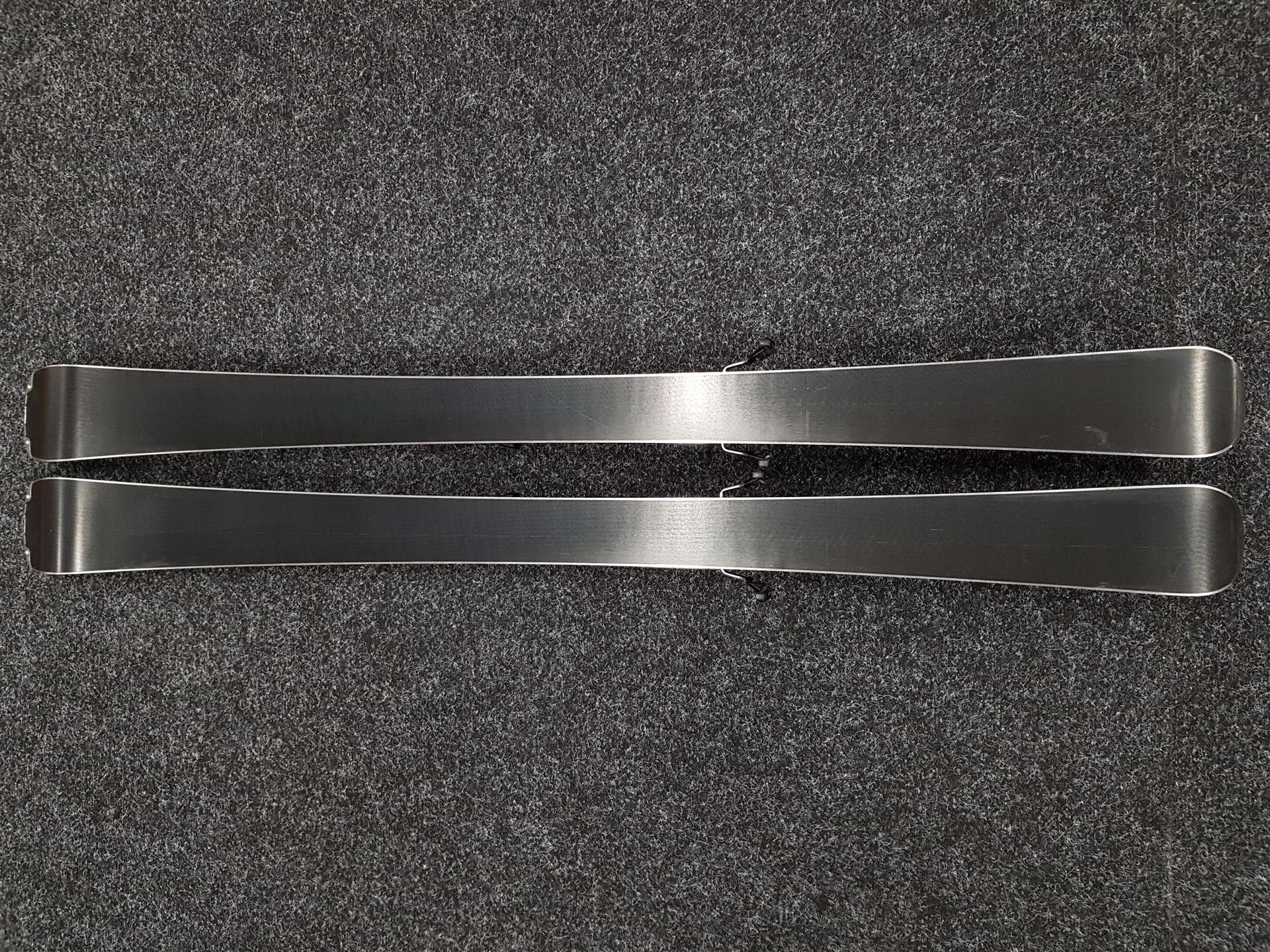 Skis d'occasion BLIZZARD WCR 72 + fixations Marker TLT 10