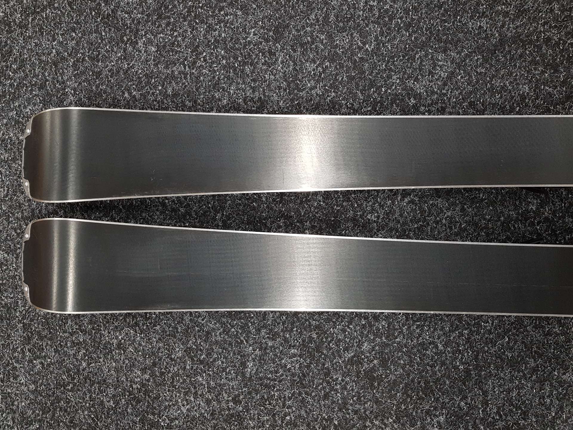 Skis d'occasion BLIZZARD WCR 72 + fixations Marker TLT 10