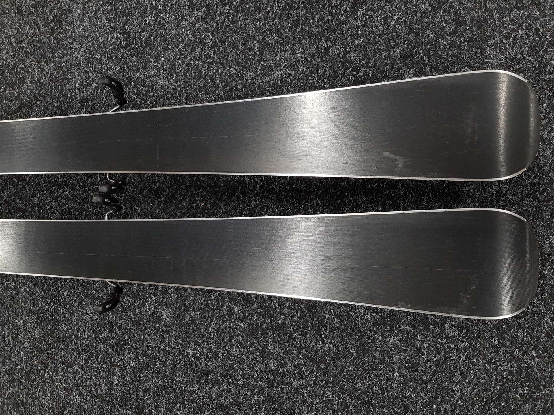 Skis d'occasion BLIZZARD WCR 72 + fixations Marker TLT 10