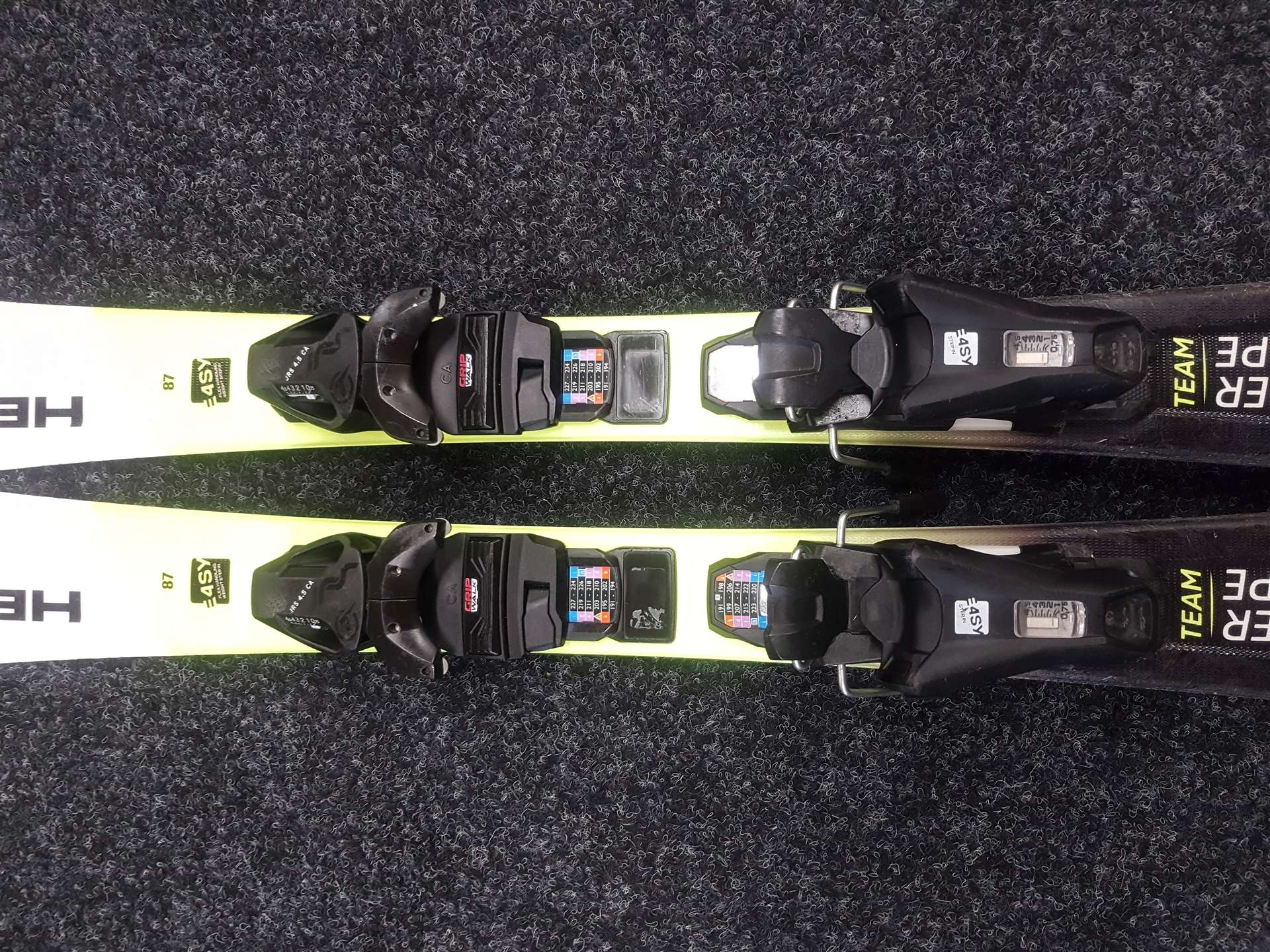 Rabljene dječje skije HEAD Supershape Team + vezovi Tyrolia JRS 4.5 CA