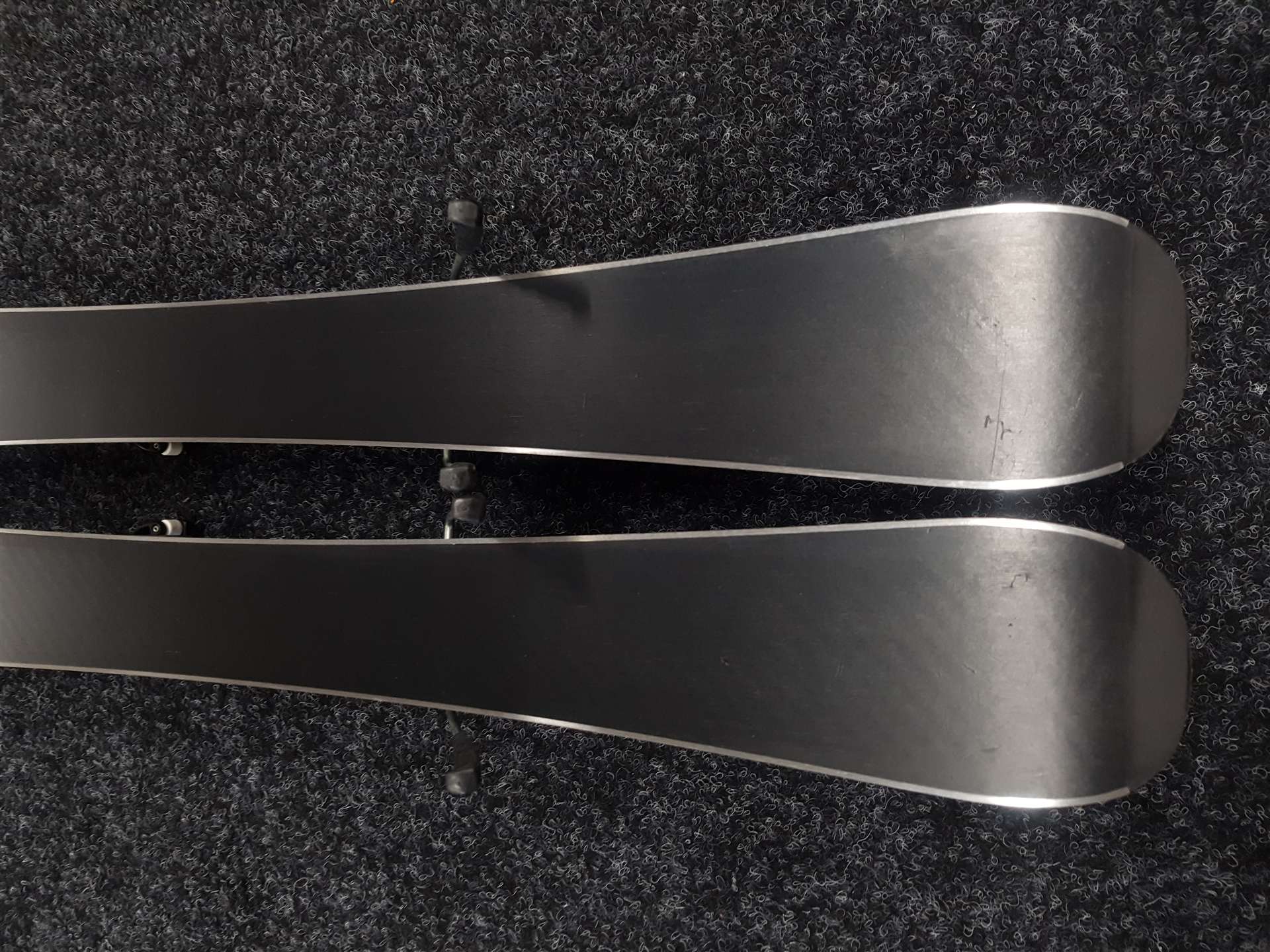 Rabljene dječje skije HEAD Supershape Team + vezovi Tyrolia JRS 4.5 CA