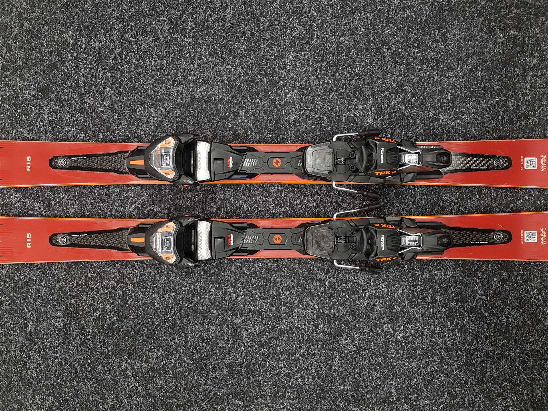 Použité lyže BLIZZARD Thunderbird R 15 + viazanie MarkerTPX 12