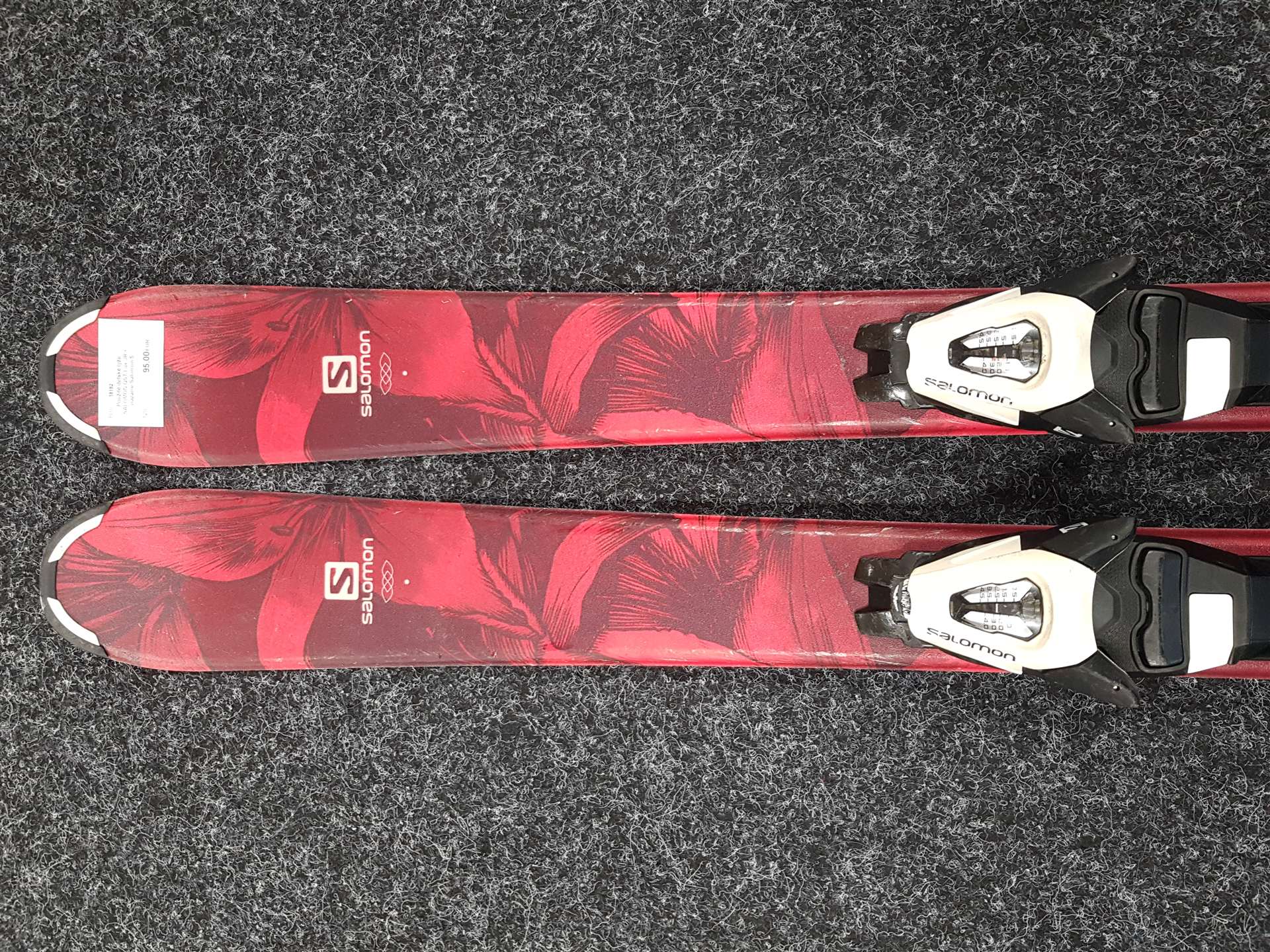 Esquís infantiles usados SALOMON QST Lux JR + fijaciones Salomon 5