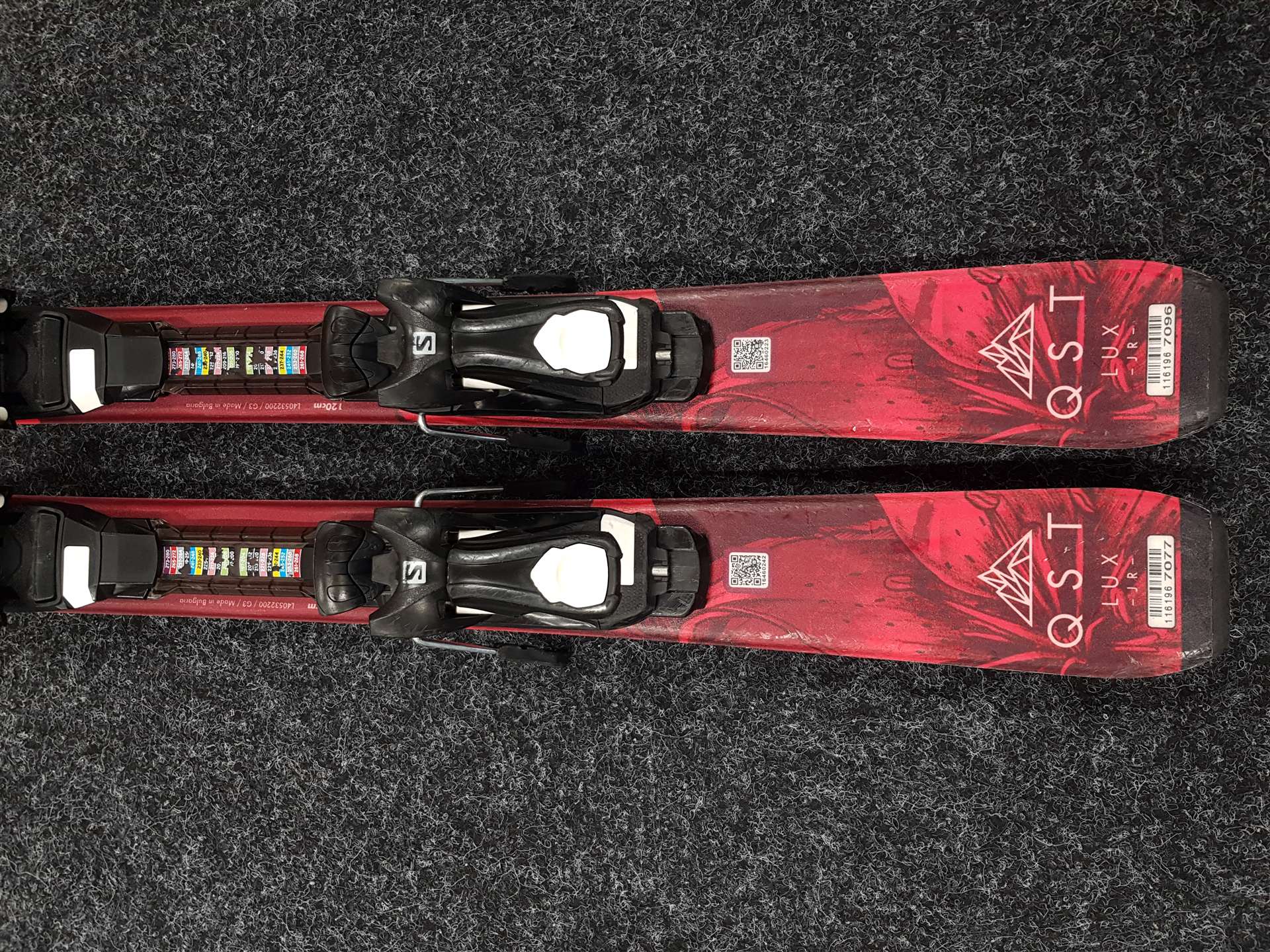 Esquís infantiles usados SALOMON QST Lux JR + fijaciones Salomon 5