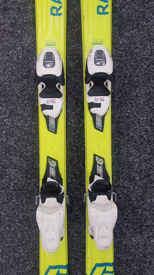 Bazaar Ski Völkl RACETIGER SL