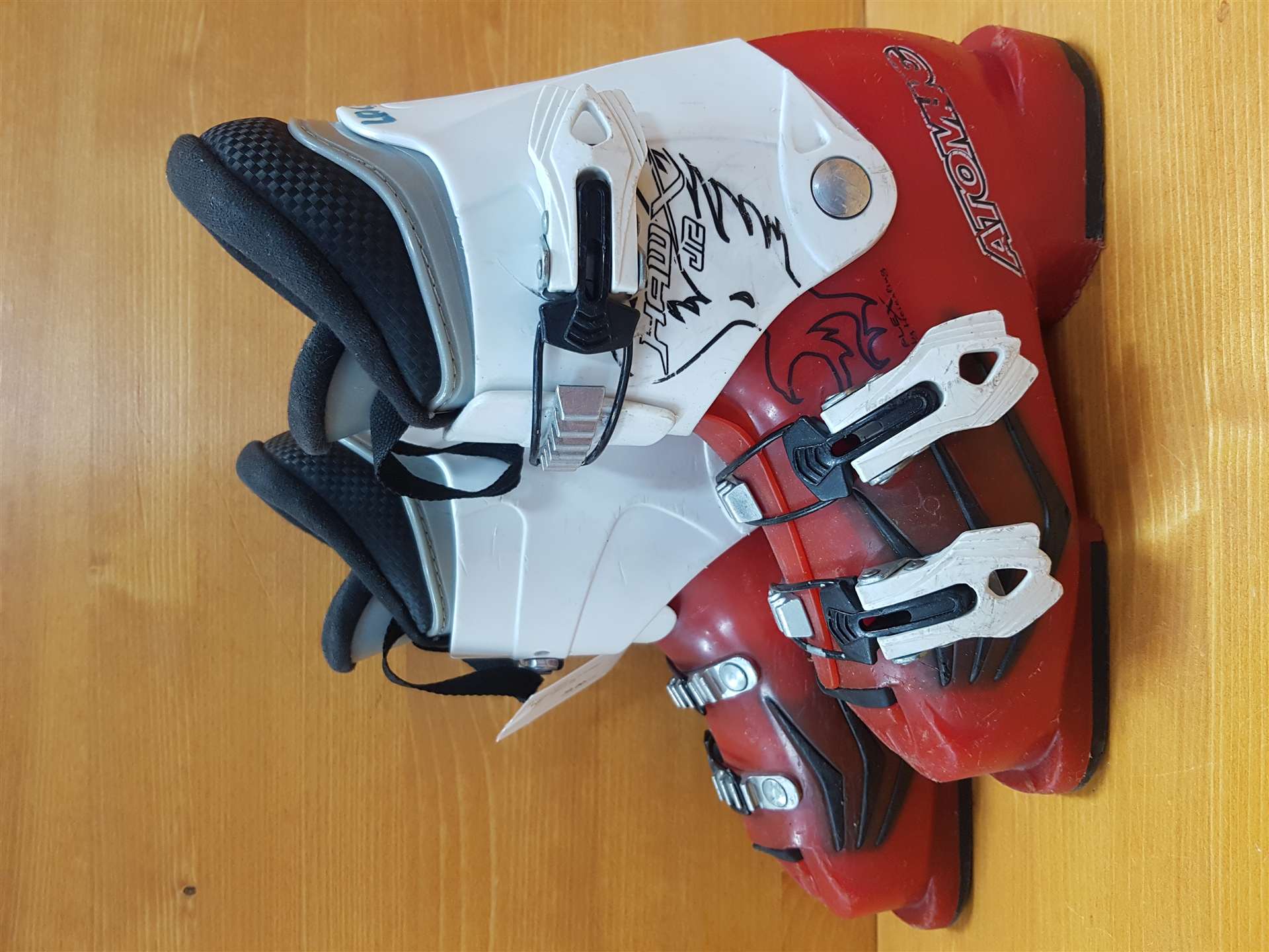 Použité lyžařky ATOMIC Hawx JR