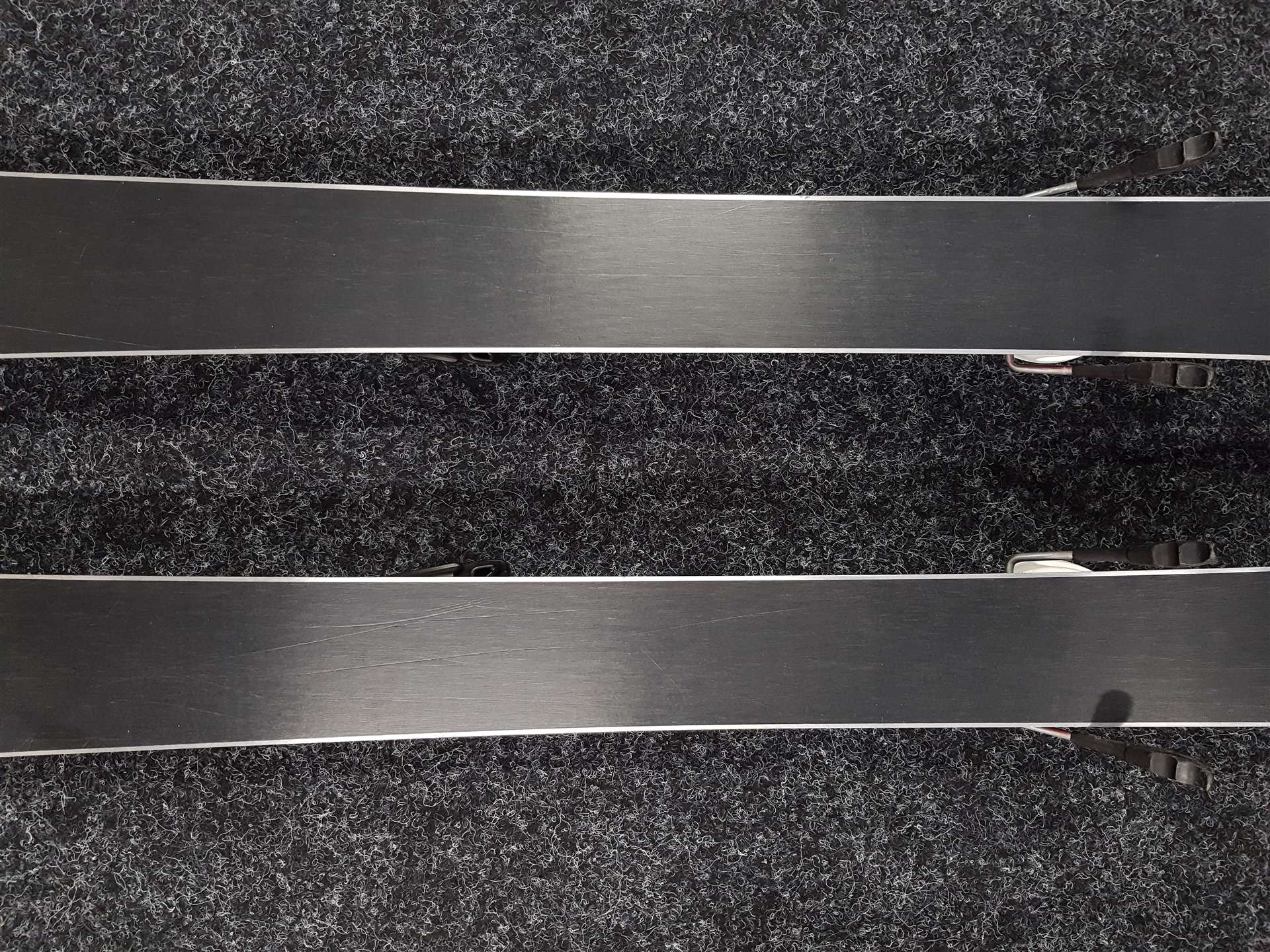 Skis enfant d'occasion VOLKL Racetiger junior + fixations Marker 4.5