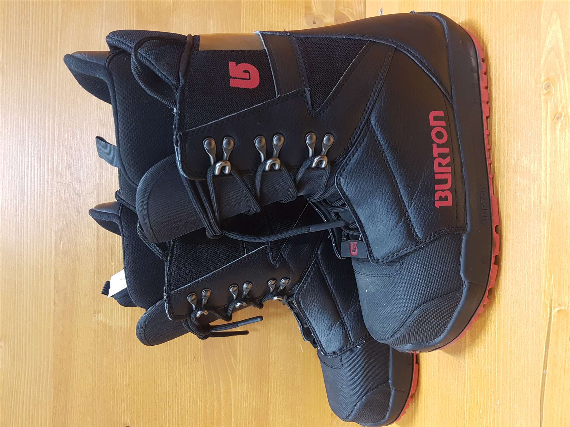 Ghete de snowboard BURTON Progression folosite