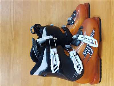 Clăpari de schi SALOMON T3 second-hand