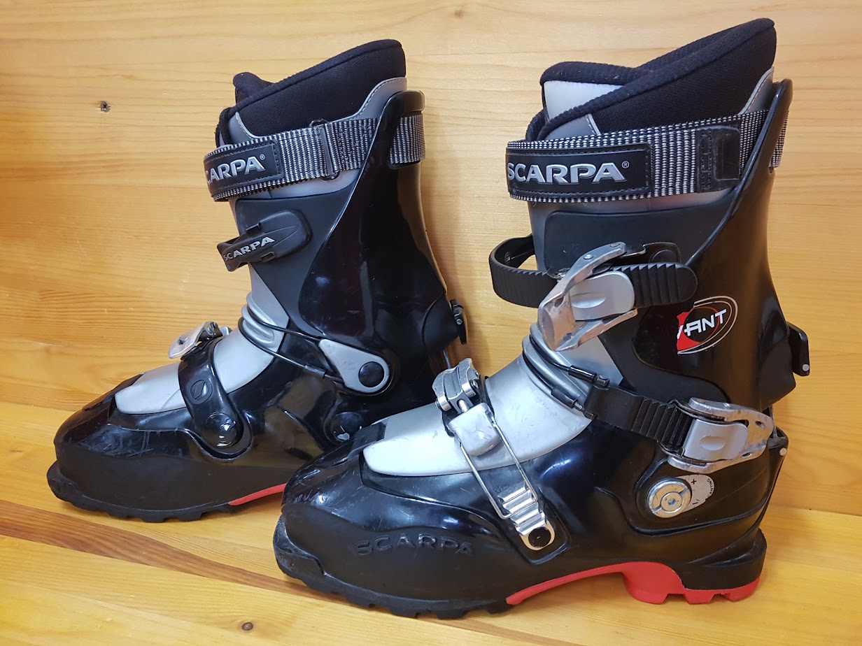 Chaussures de ski noires Scarpa