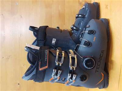 Clăpari de schi second-hand TECNICA 100 HV