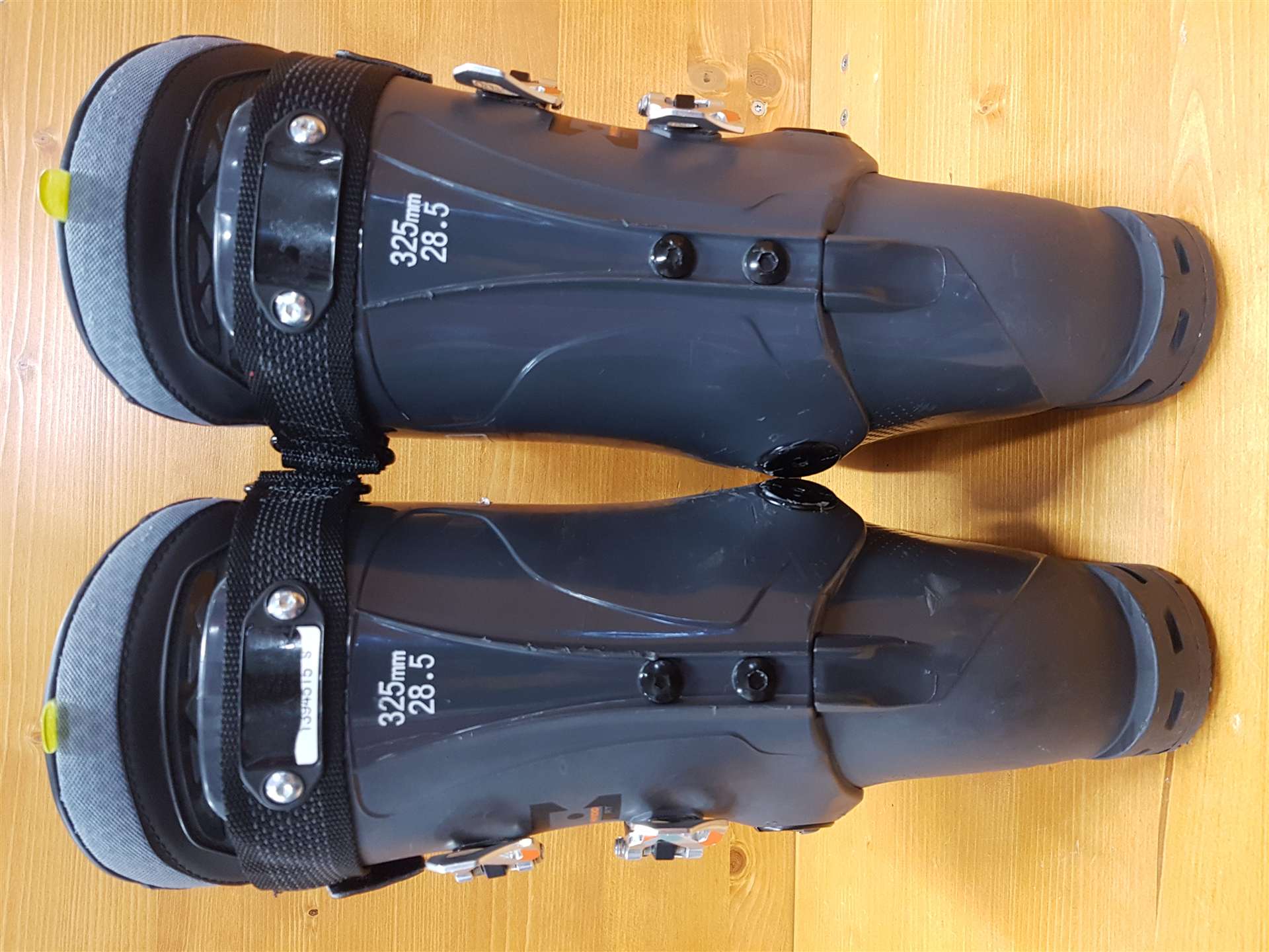 Clăpari de schi second-hand TECNICA 100 HV