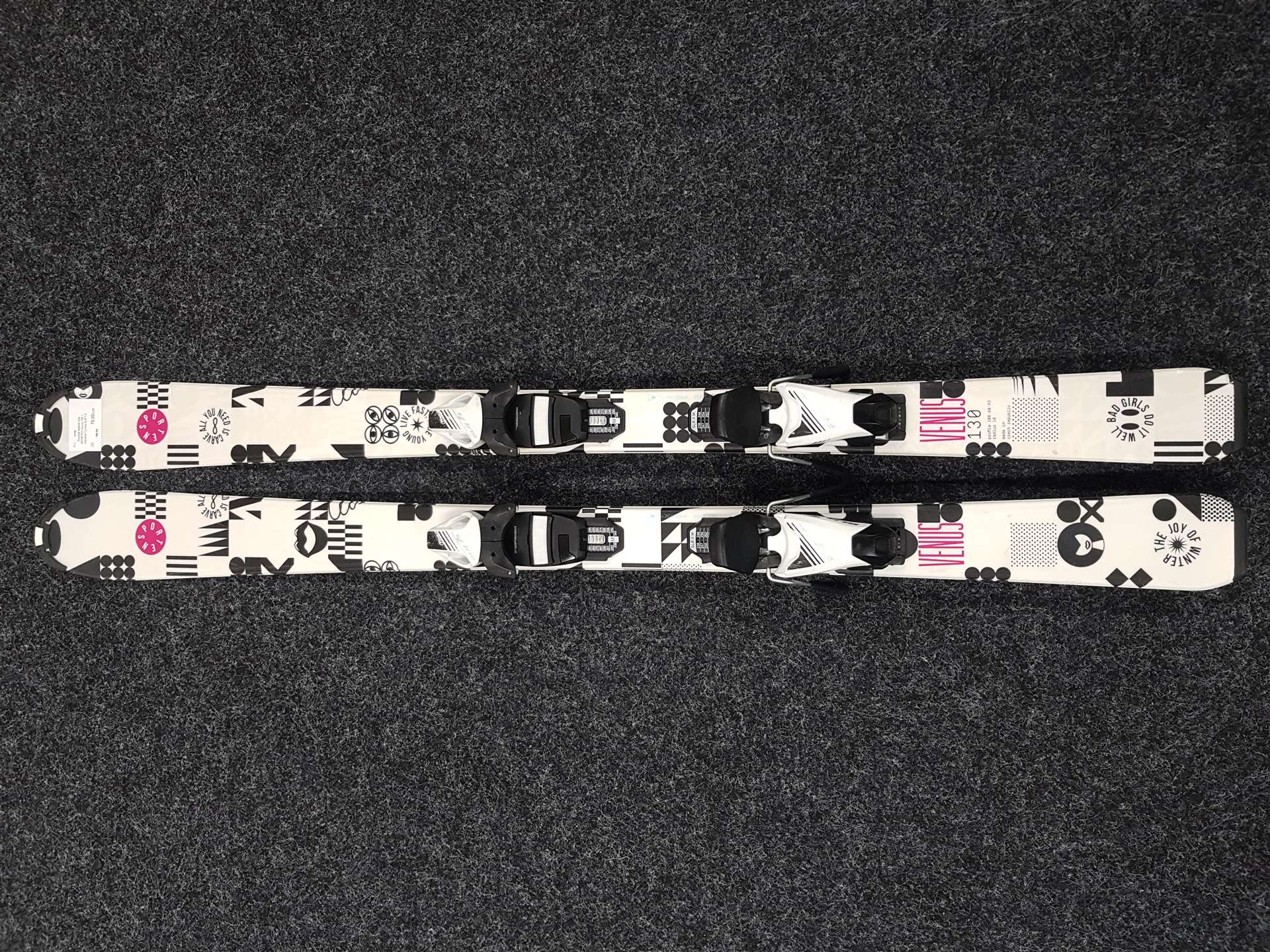 Esquís infantiles usados SPORTEN Venus 130 + fijaciones Tyrolia SLR 7.5