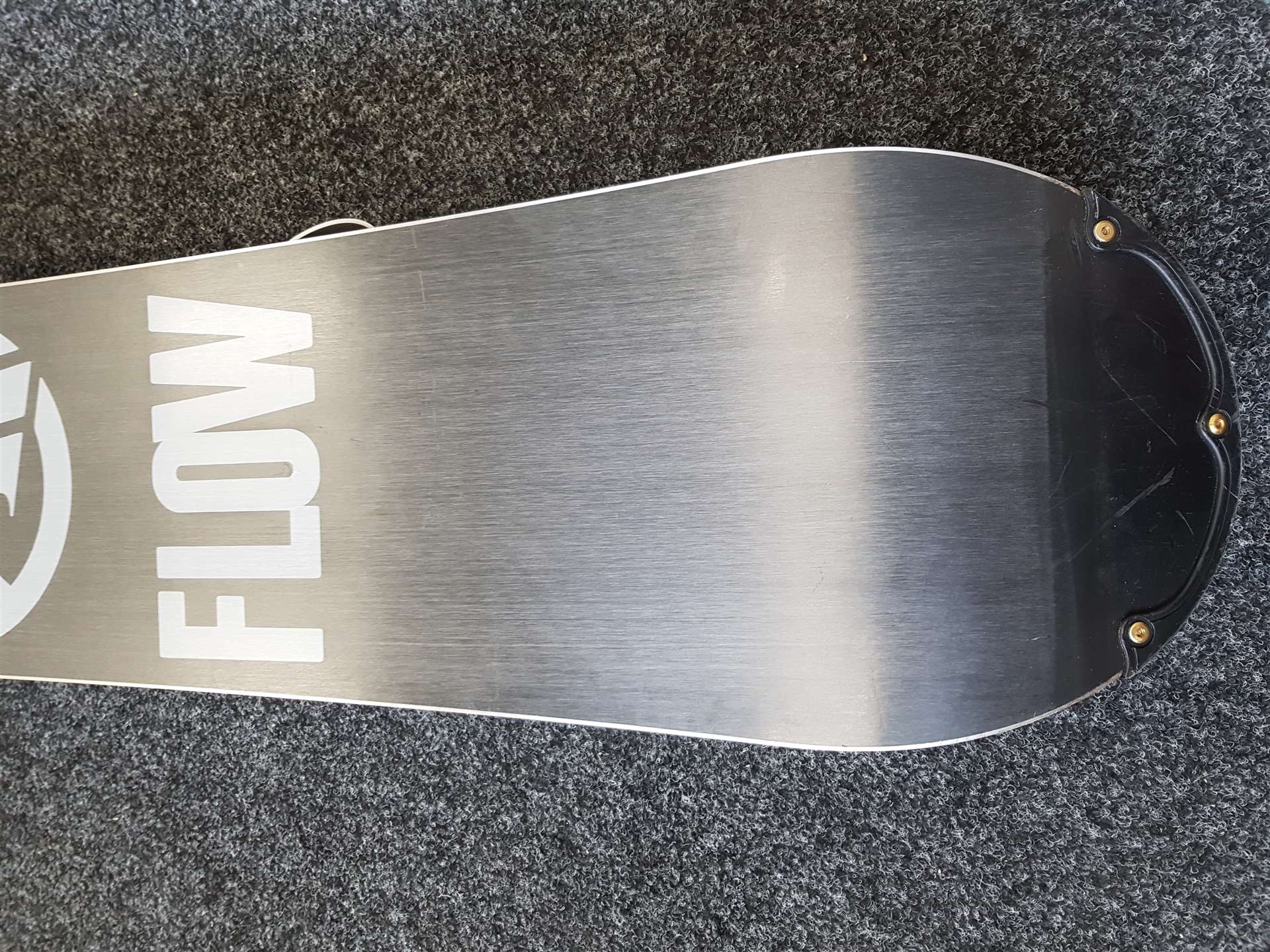 Snowboard usato FLOW Rhythm + attacchi Head taglia M