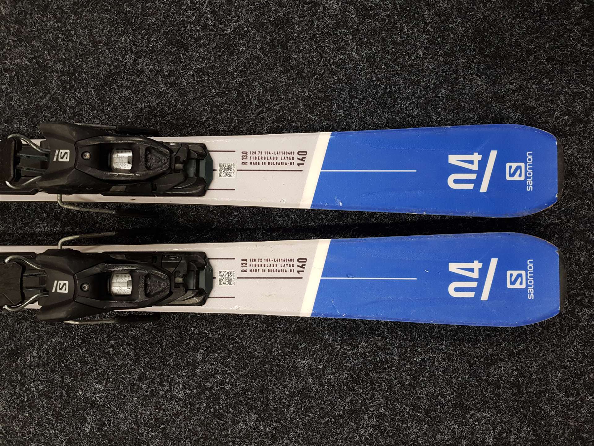 Esquís SALOMON S/MAX usados + fijaciones Salomon M10