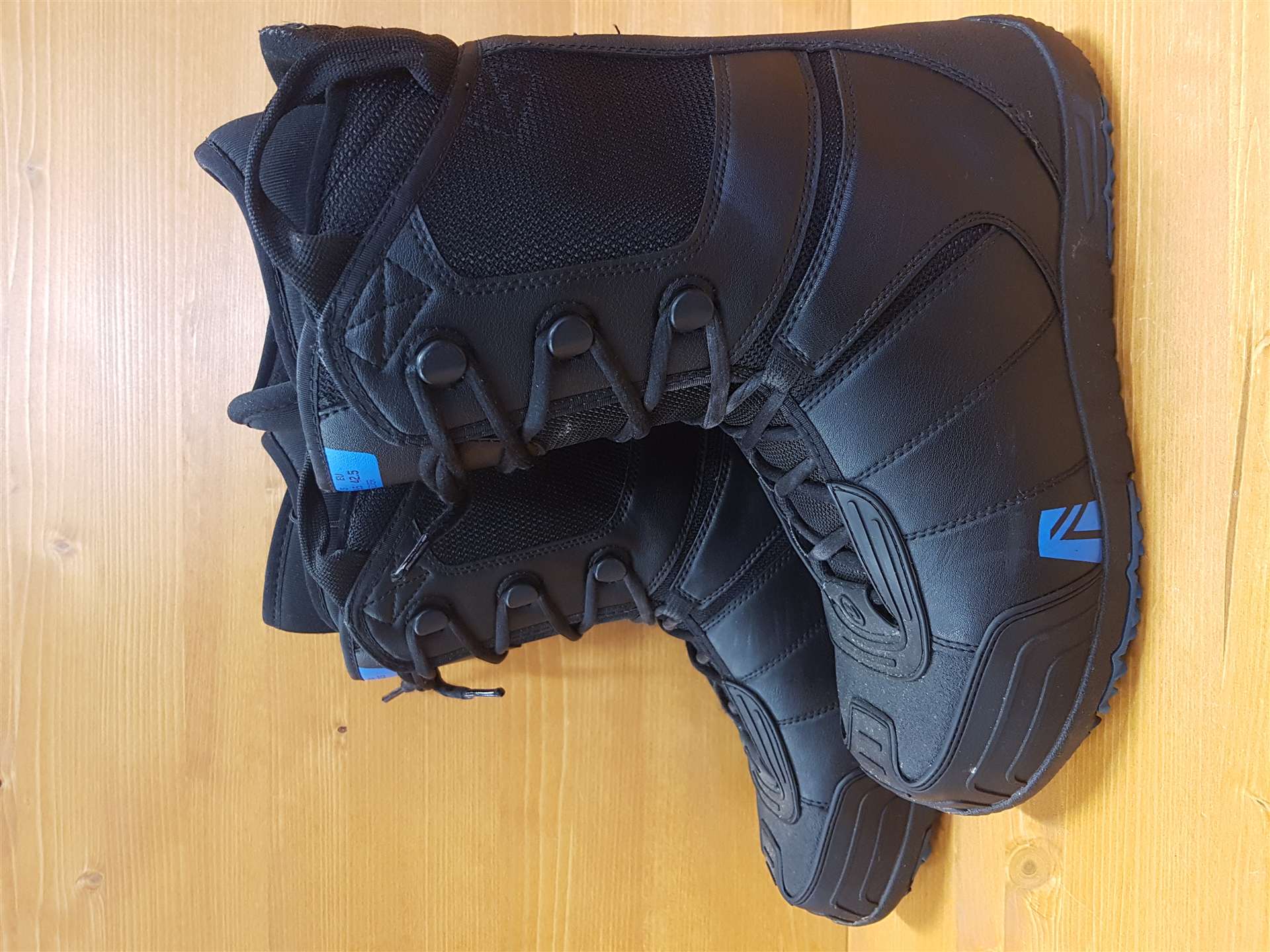 Cizme de snowboard NIEDECKER second hand