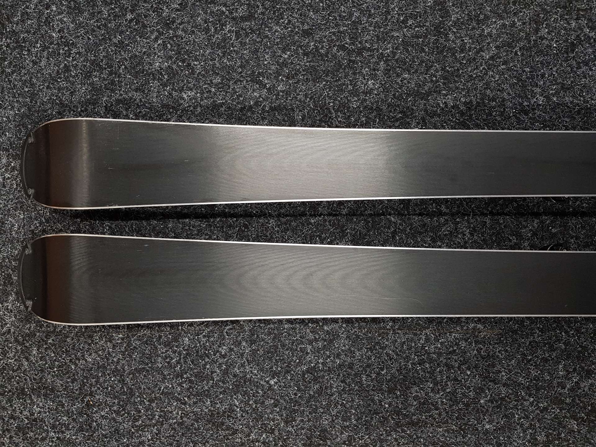 Skis SPORTEN Street 140 d'occasion + fixations Tyrolia SLR 7.5