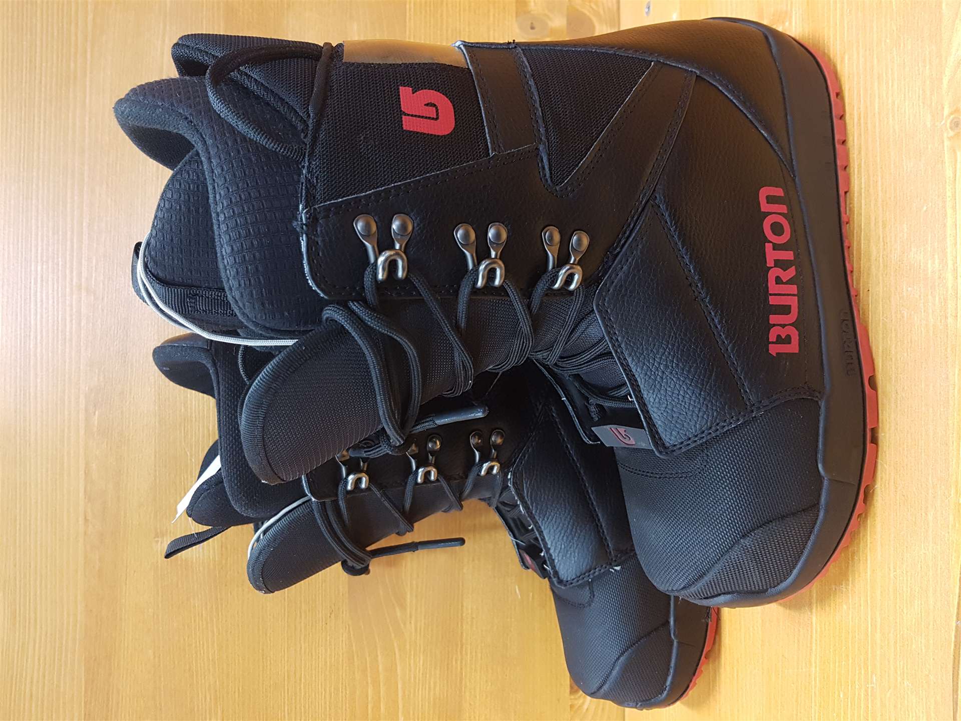 Ghete de snowboard BURTON Progression folosite