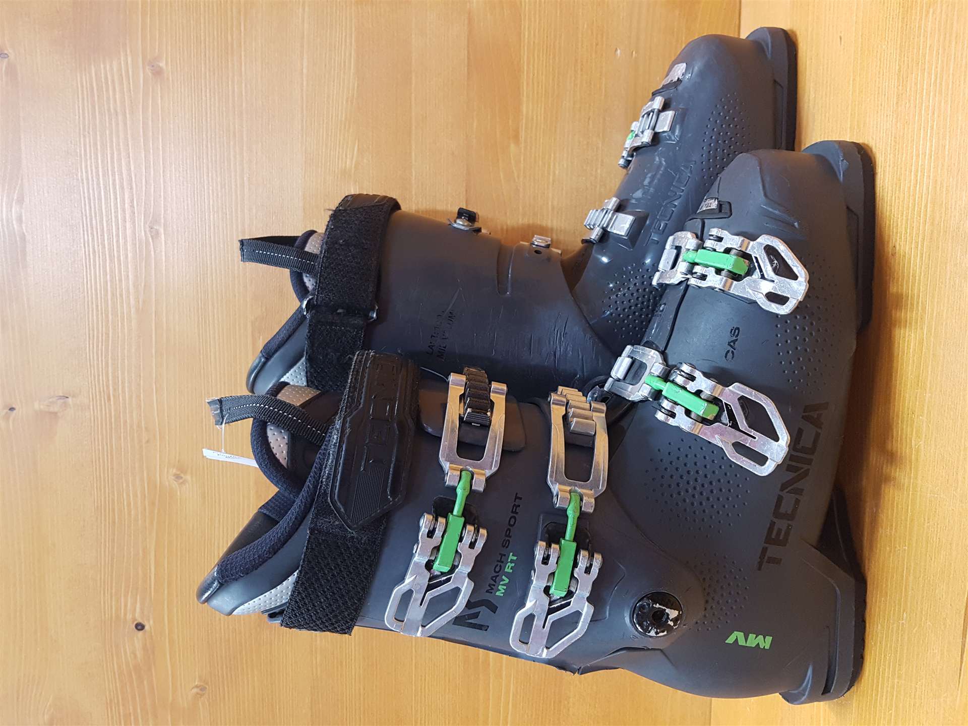 Použité lyžiarky TECNICA Mach Sport MV RT 90