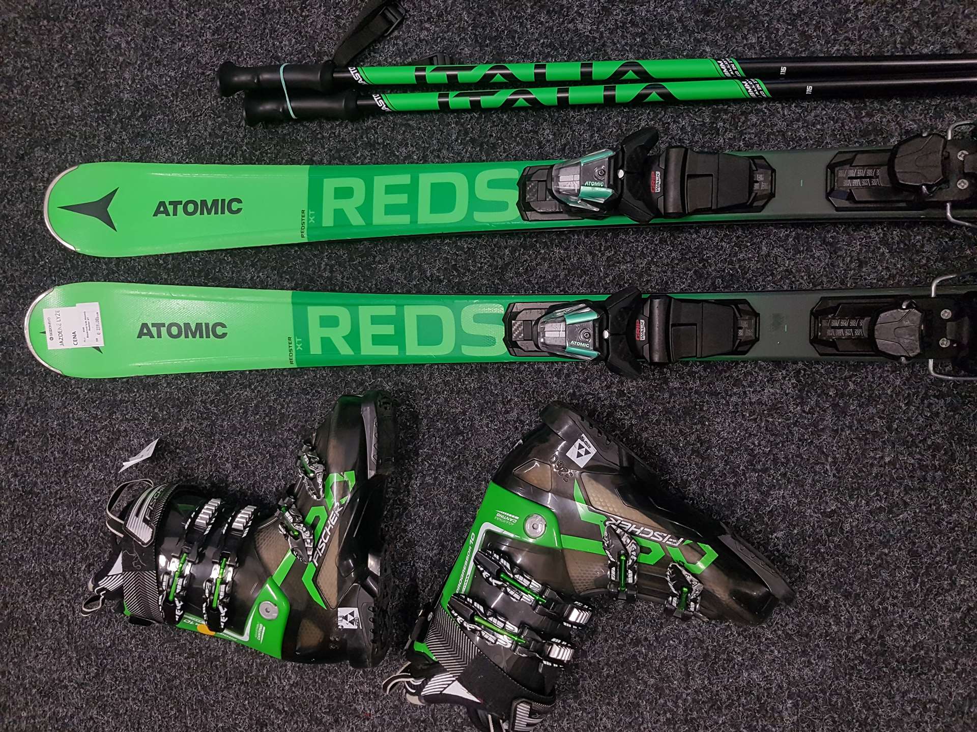 Bazárové lyže Atomic Redster XT + lyžiarky Fisher Progressor 10