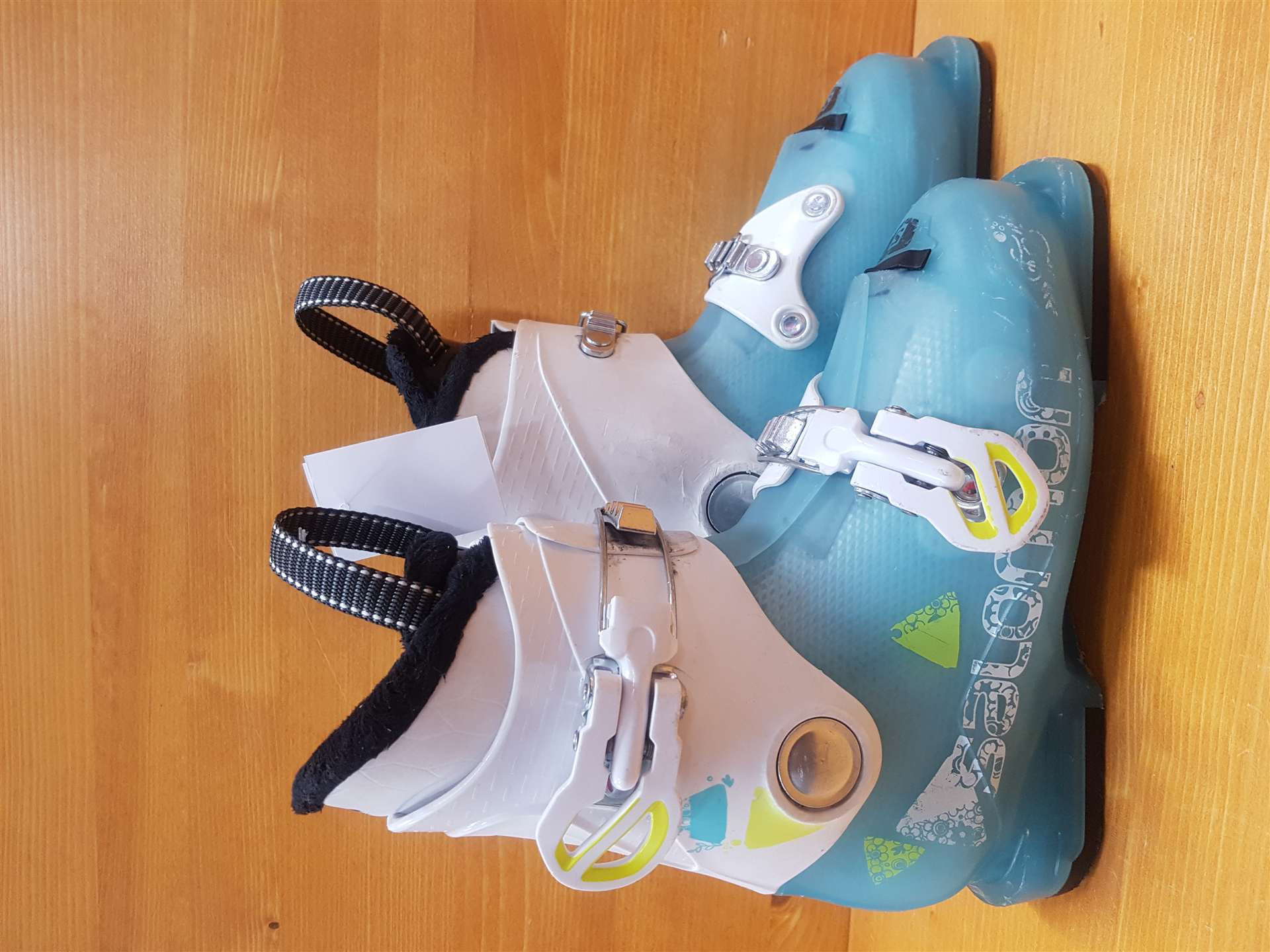 Chaussures de ski SALOMON T3 d'occasion