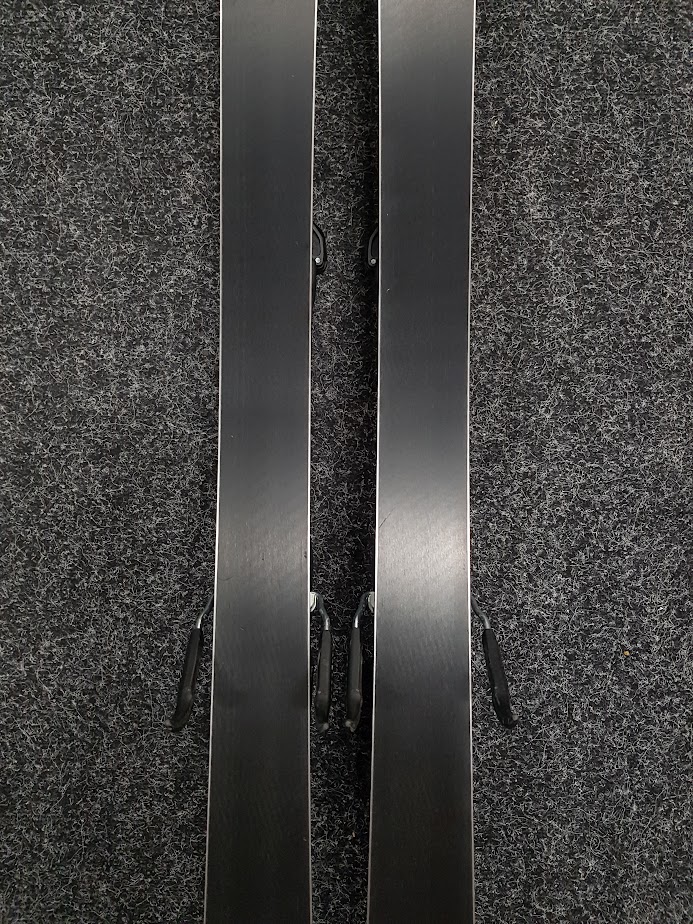Bazárové lyže  Atomic Redster X9s Ultra Titanium