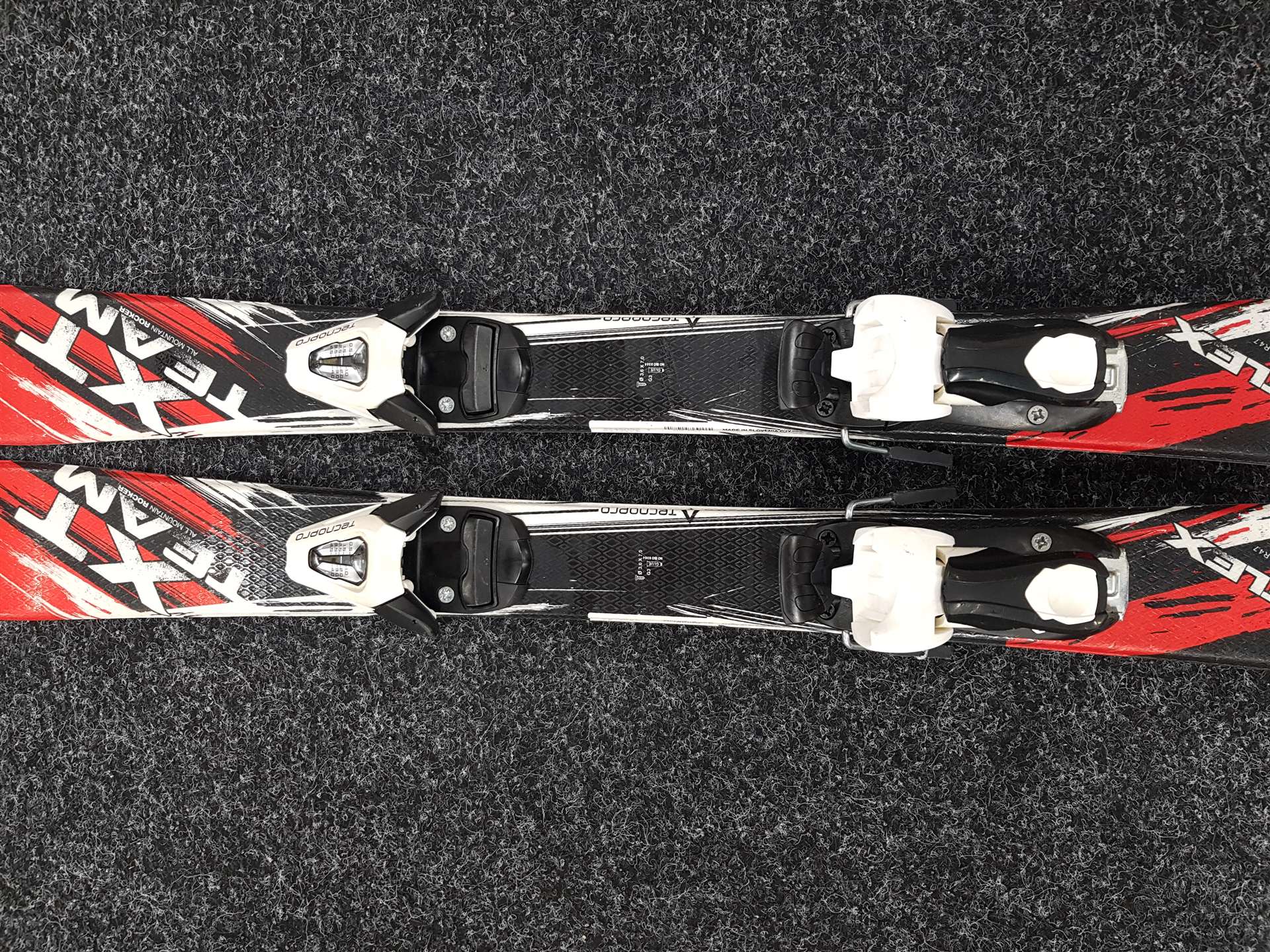 Použité dětské lyže TECNOPRO XT Team + vázání Tecnopro TC45