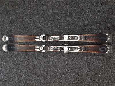 Použité lyže SCOTT Slight 83 + viazanie Scott Warden 11