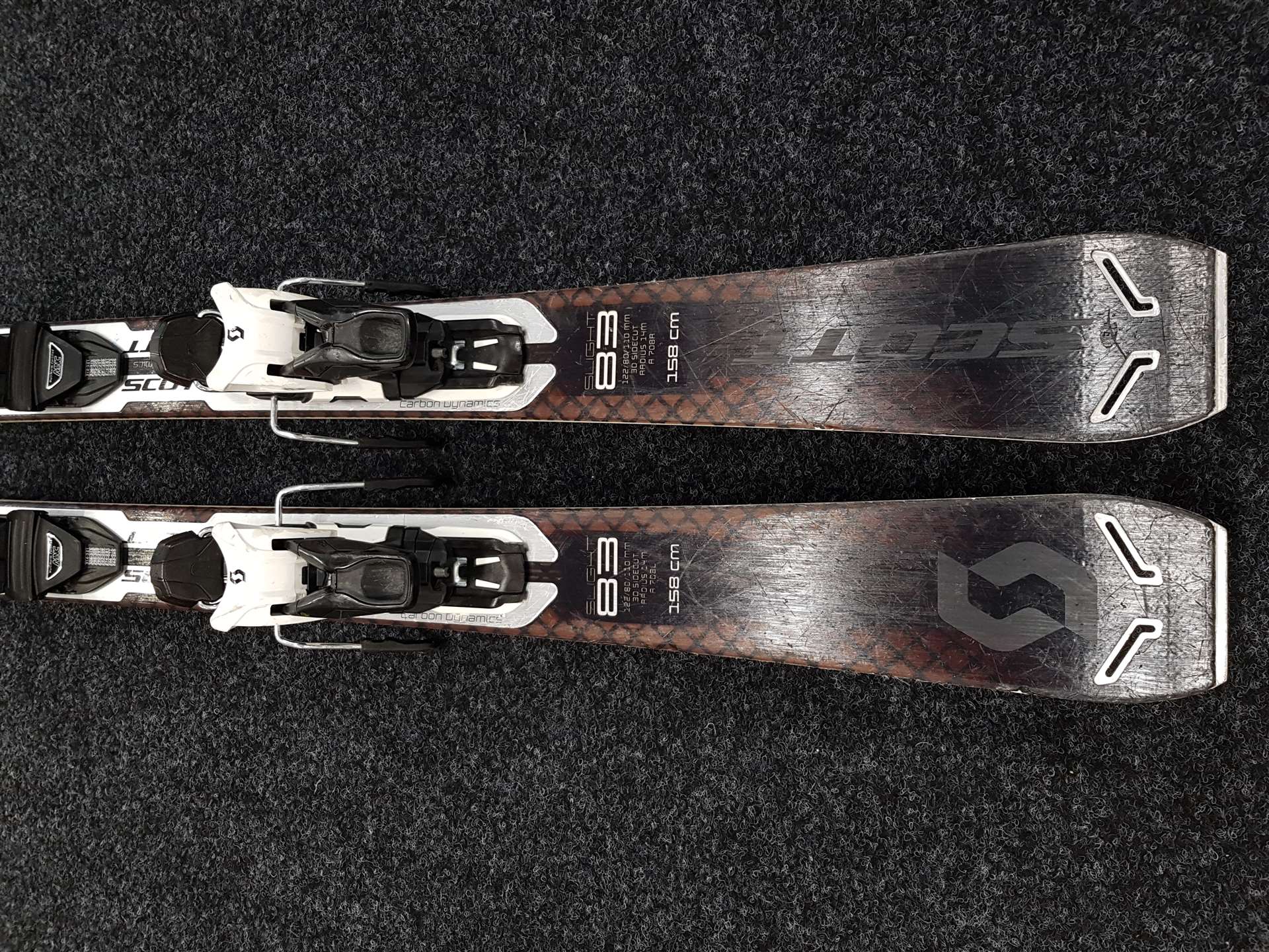 Skis SCOTT Slight 83 d'occasion + fixations Scott Warden 11