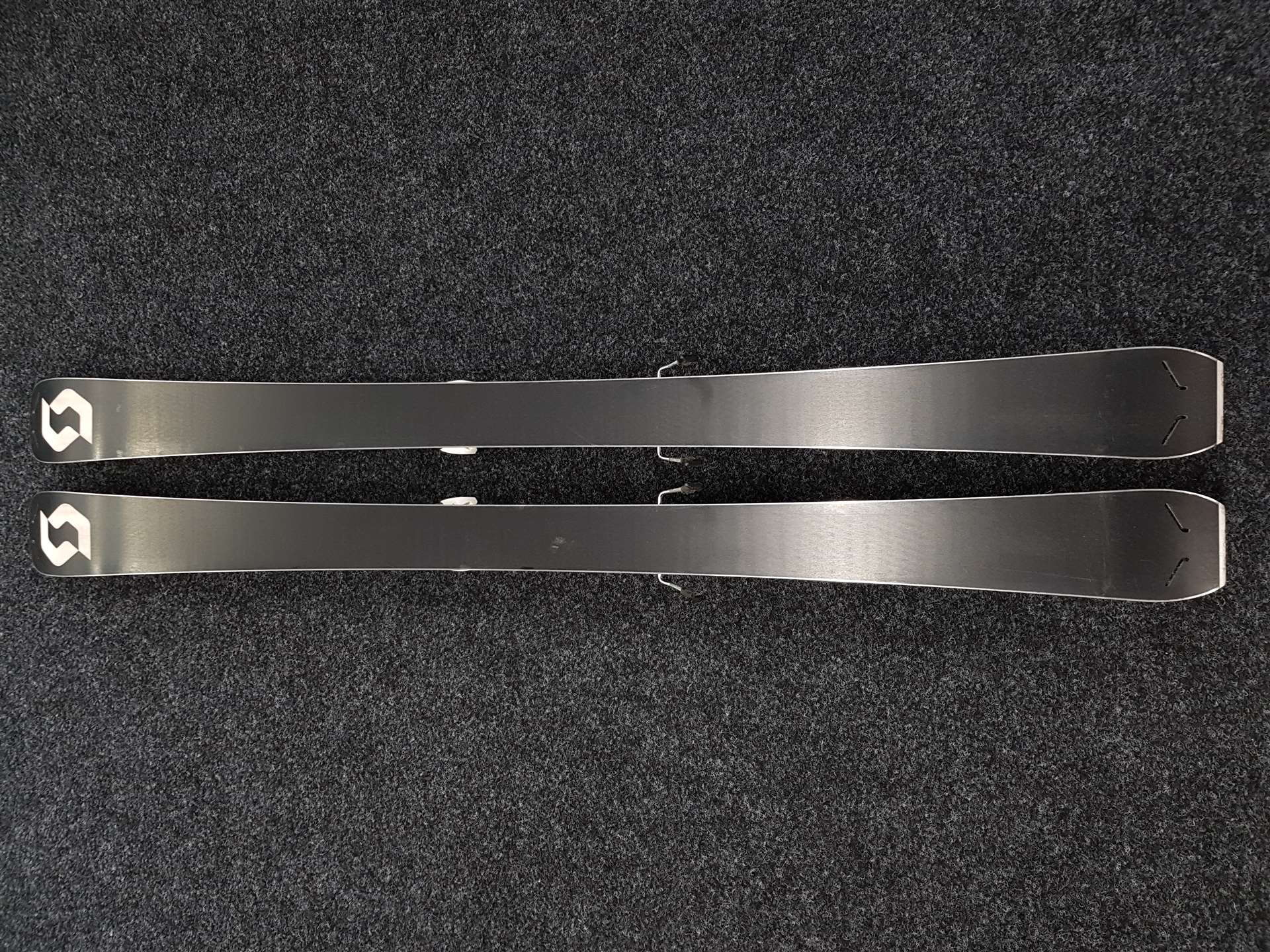 Skis SCOTT Slight 83 d'occasion + fixations Scott Warden 11