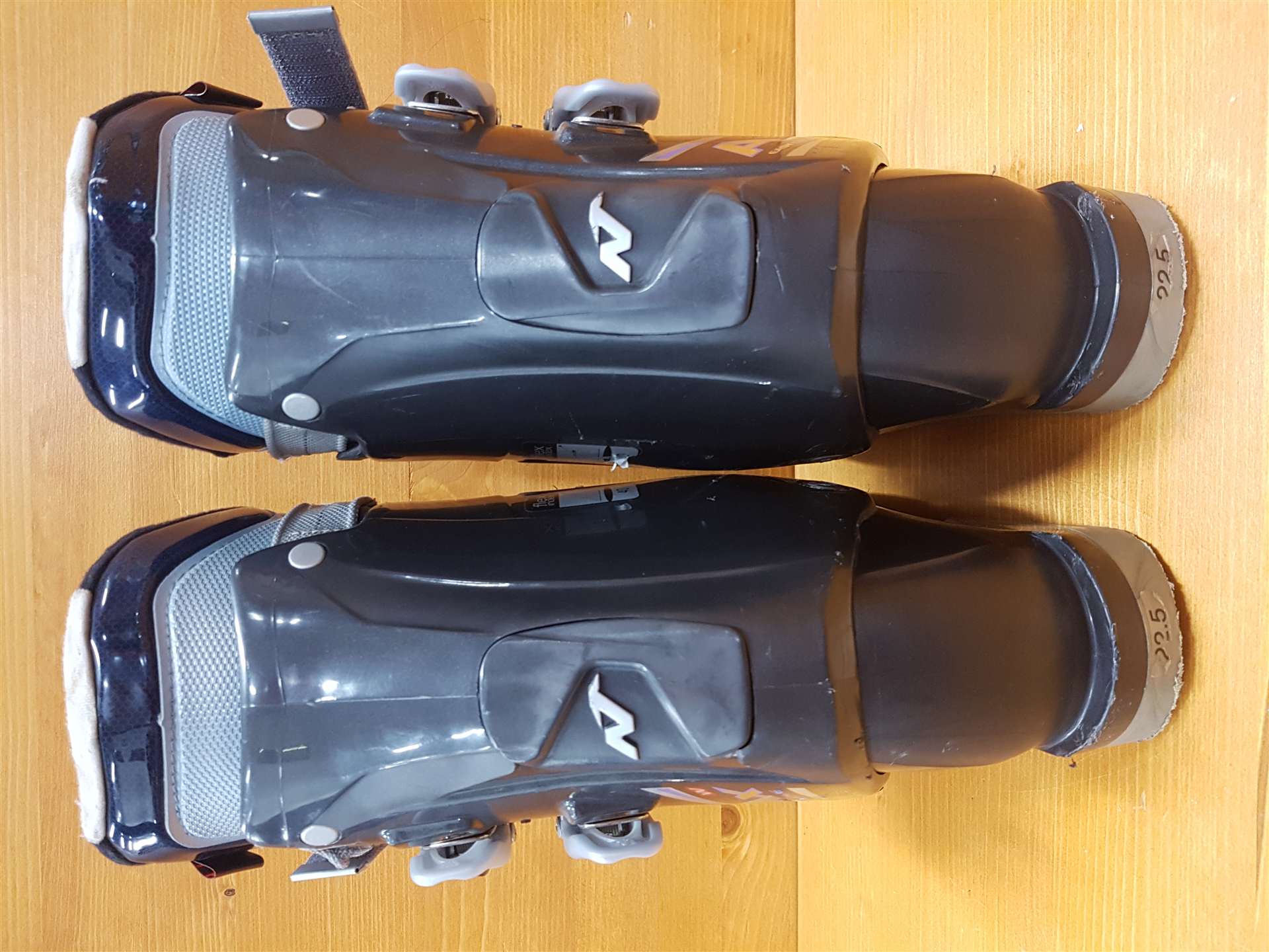 Použité lyžiarky NORDICA AX W