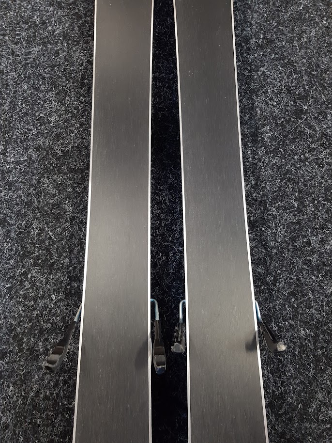 Použité detské lyže VOLKL RACE TIGER GS 8 + viazanie Marker 4.5