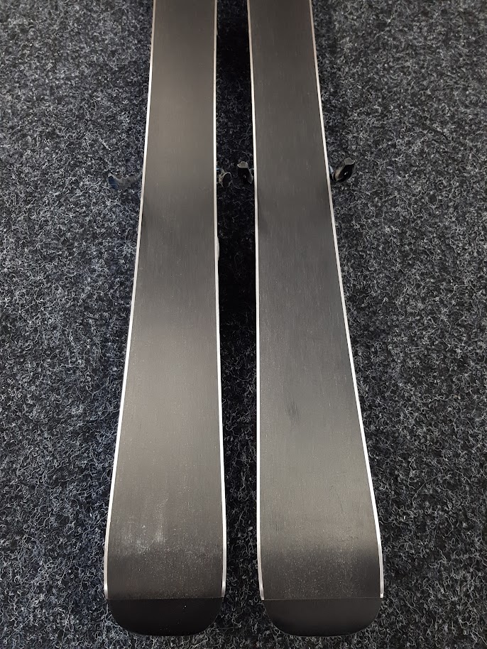 Použité detské lyže VOLKL RACE TIGER GS 8 + viazanie Marker 4.5